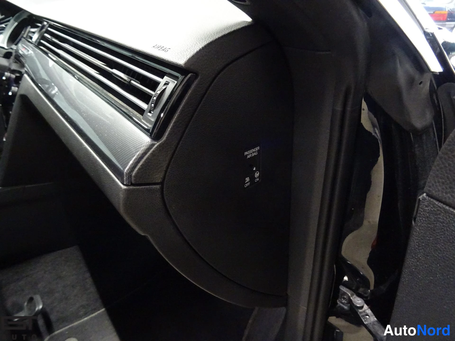 Vihreä Volkswagen Arteon 2018, yksityiskohta, kuva 21