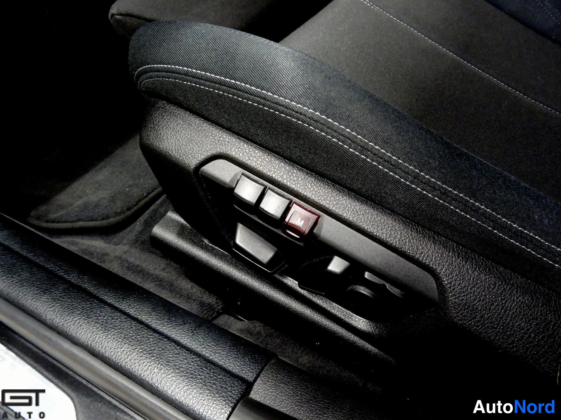 Valkoinen BMW 330d xDrive 2014, yksityiskohta, kuva 31