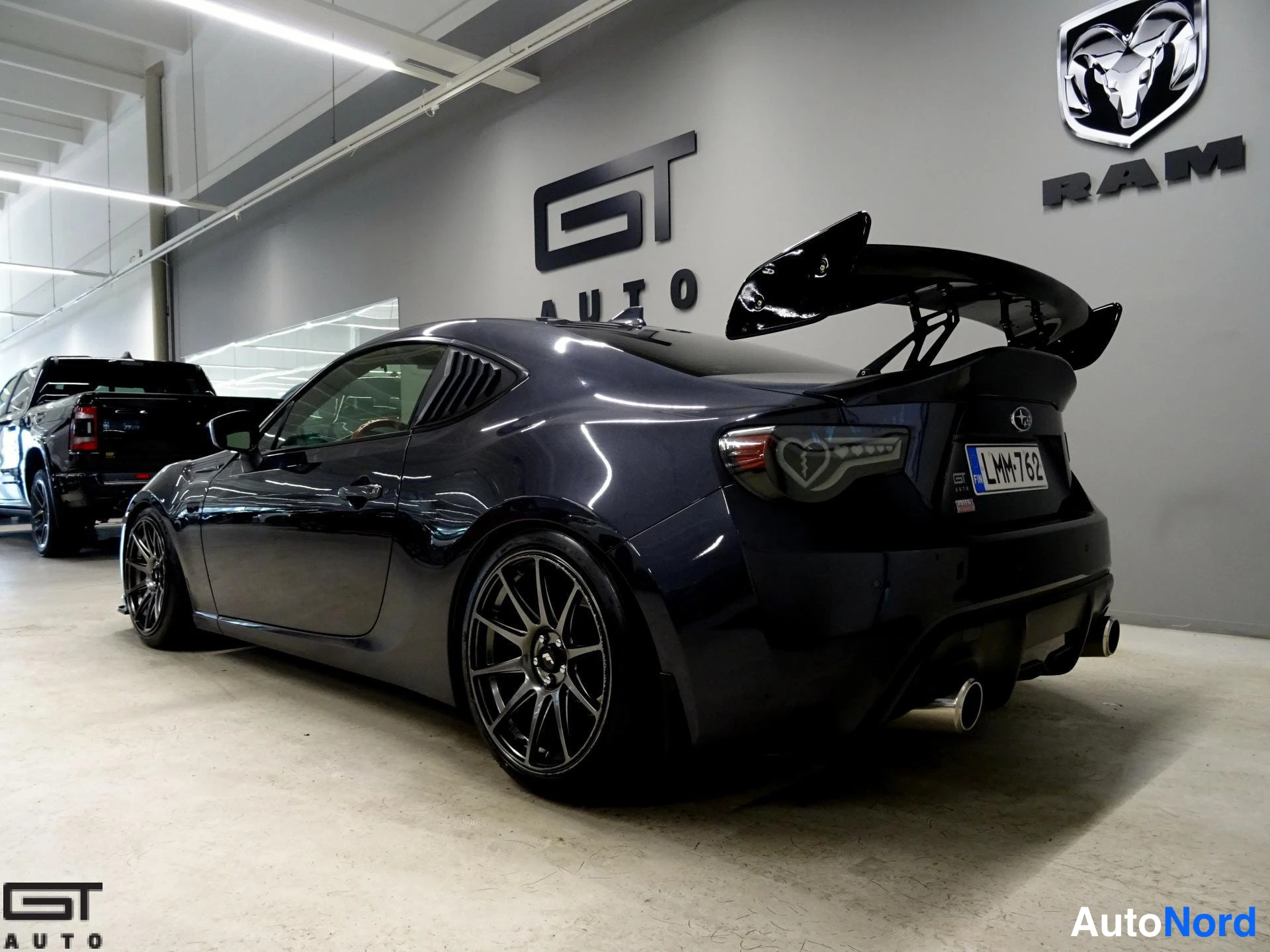 Sininen Subaru BRZ 2015, takaviisto, kuva 9