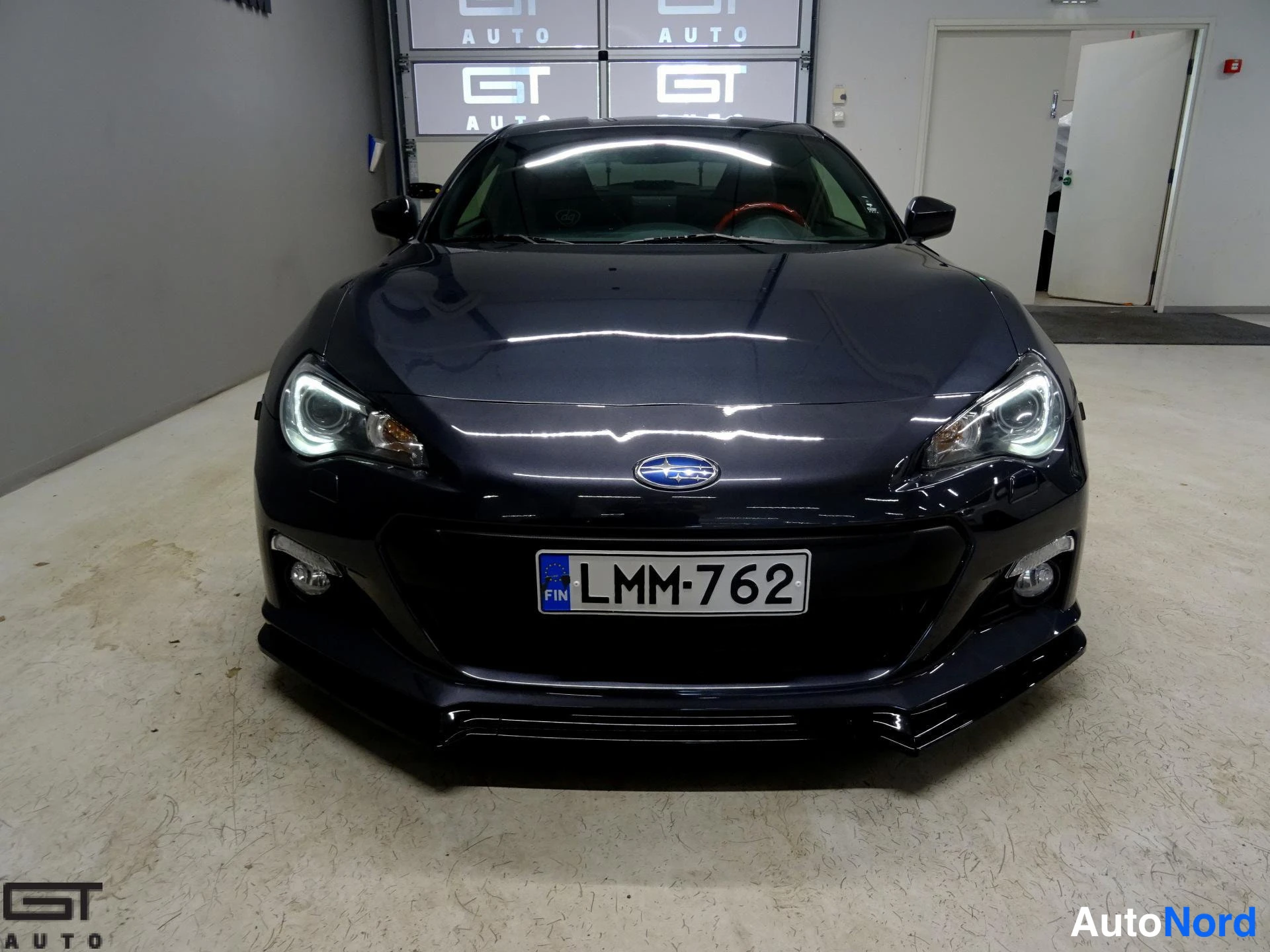 Sininen Subaru BRZ 2015, edestä, kuva 5