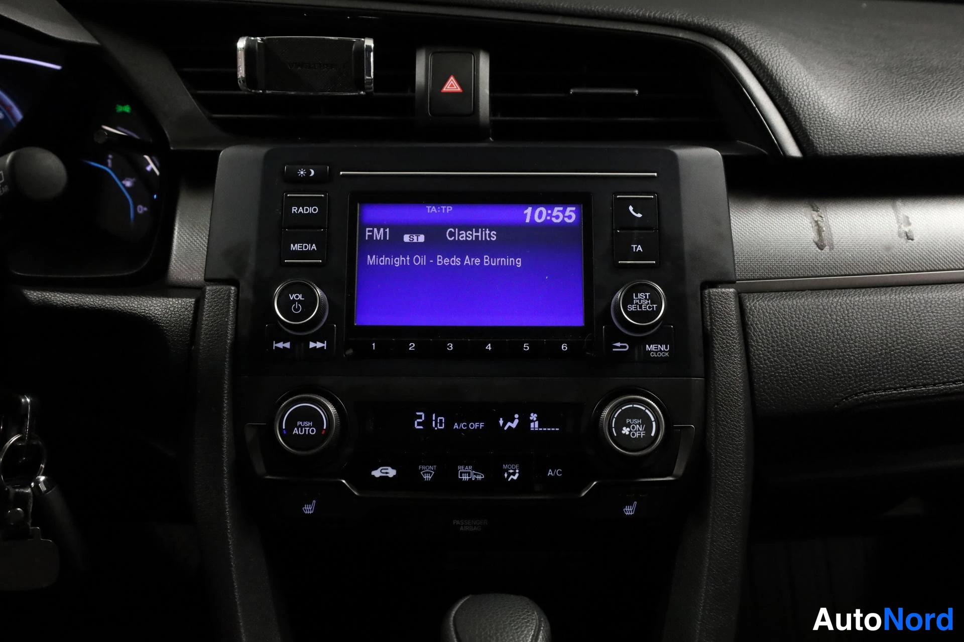 Valkoinen Honda Civic 2019, yksityiskohta, kuva 20