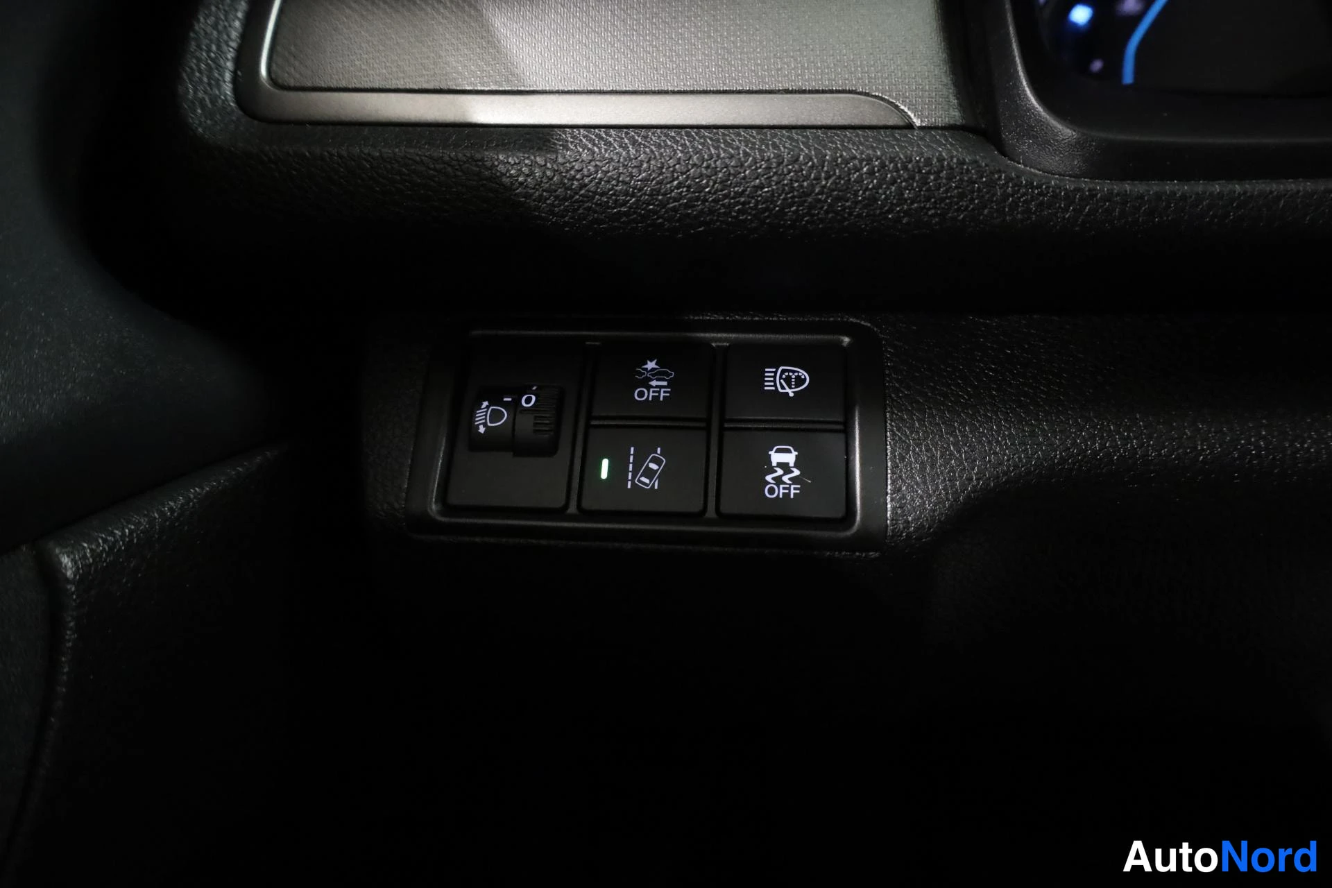 Valkoinen Honda Civic 2019, yksityiskohta, kuva 21