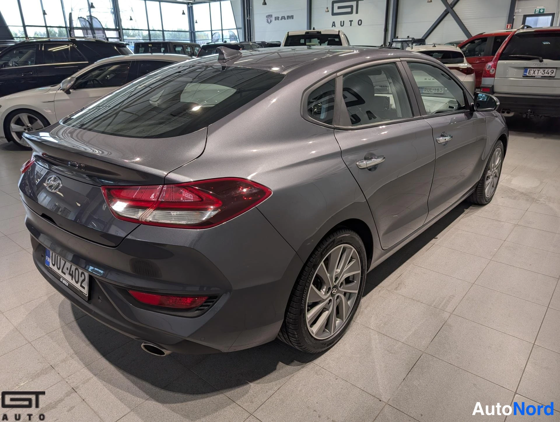 Harmaa Hyundai i30 2019, takaviisto, kuva 8