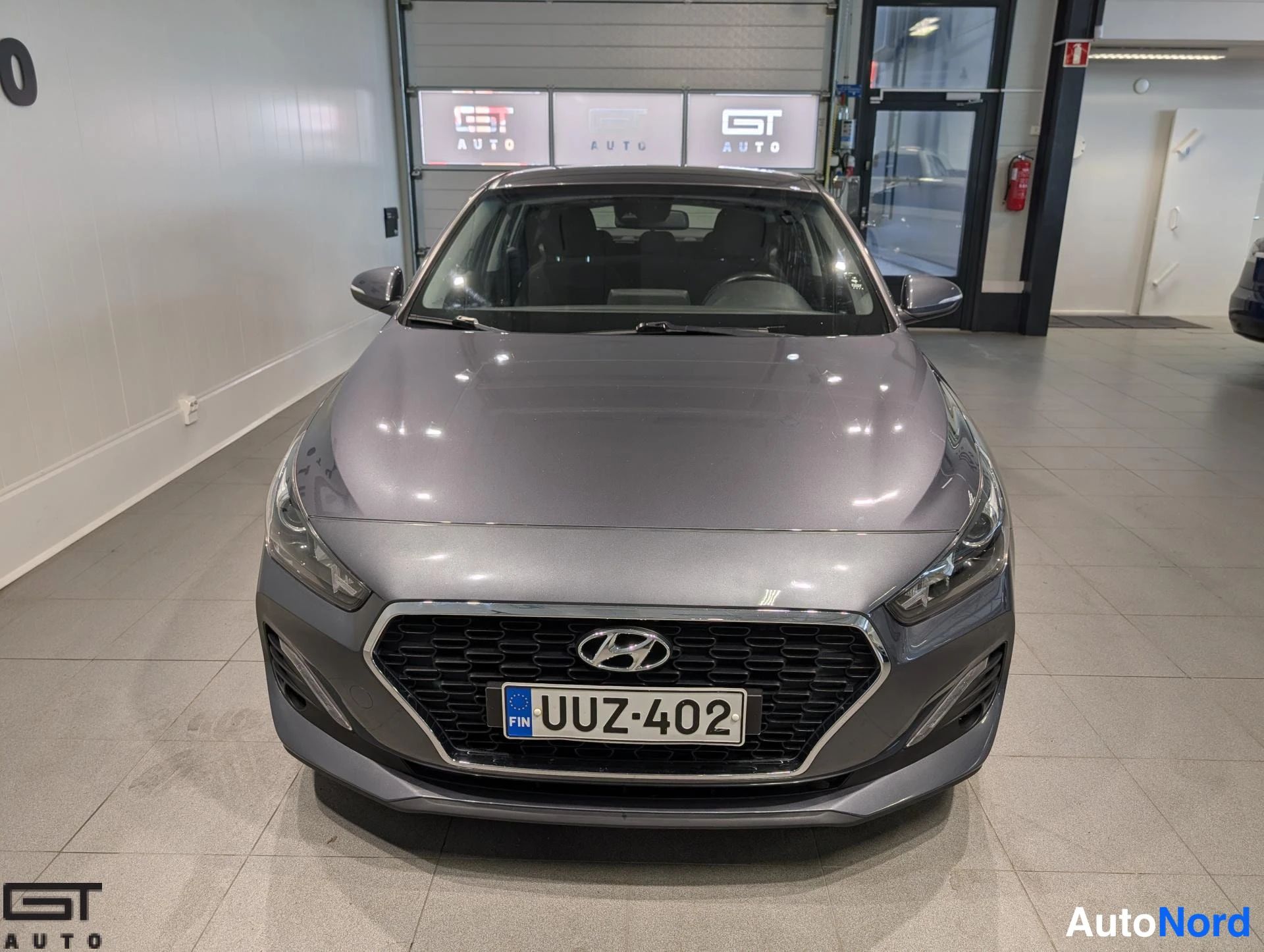 Harmaa Hyundai i30 2019, edestä, kuva 5