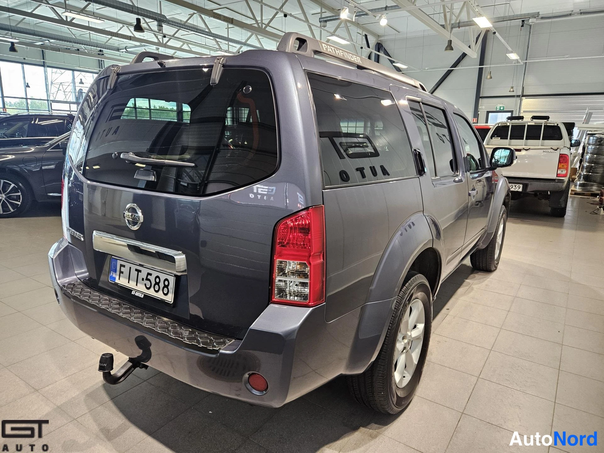 Harmaa Nissan Pathfinder 2009, takaa, kuva 6