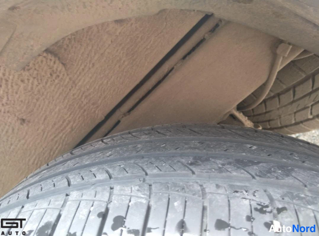 Harmaa Nissan Pathfinder 2009, yksityiskohta, kuva 34