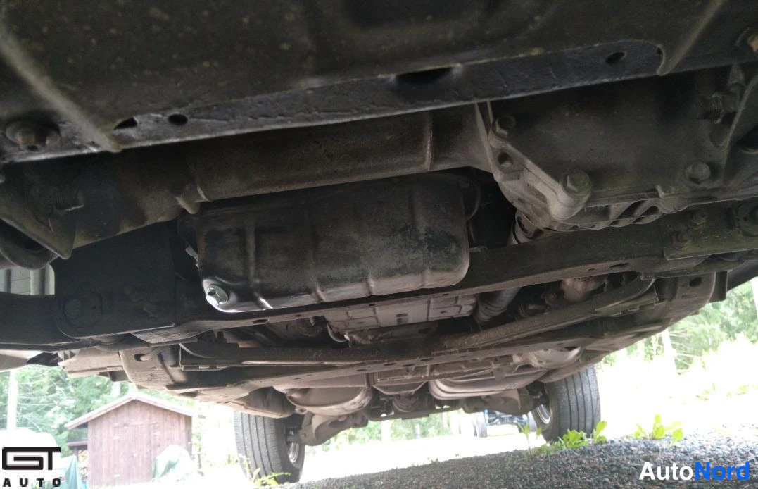 Harmaa Nissan Pathfinder 2009, yksityiskohta, kuva 35