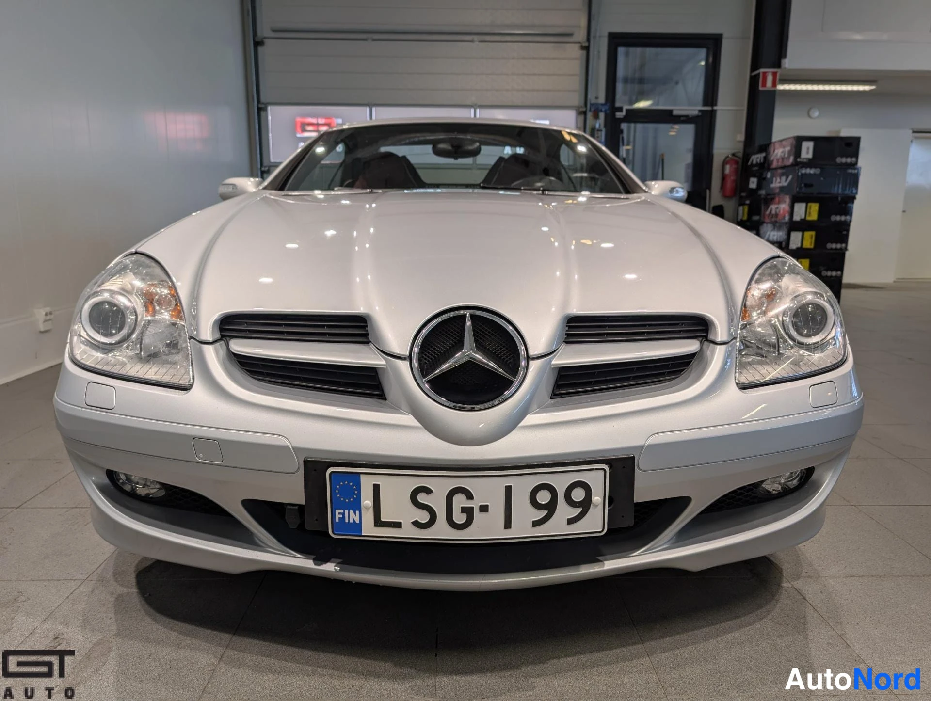 Hopea Mercedes-Benz SLK 2004, edestä, kuva 8
