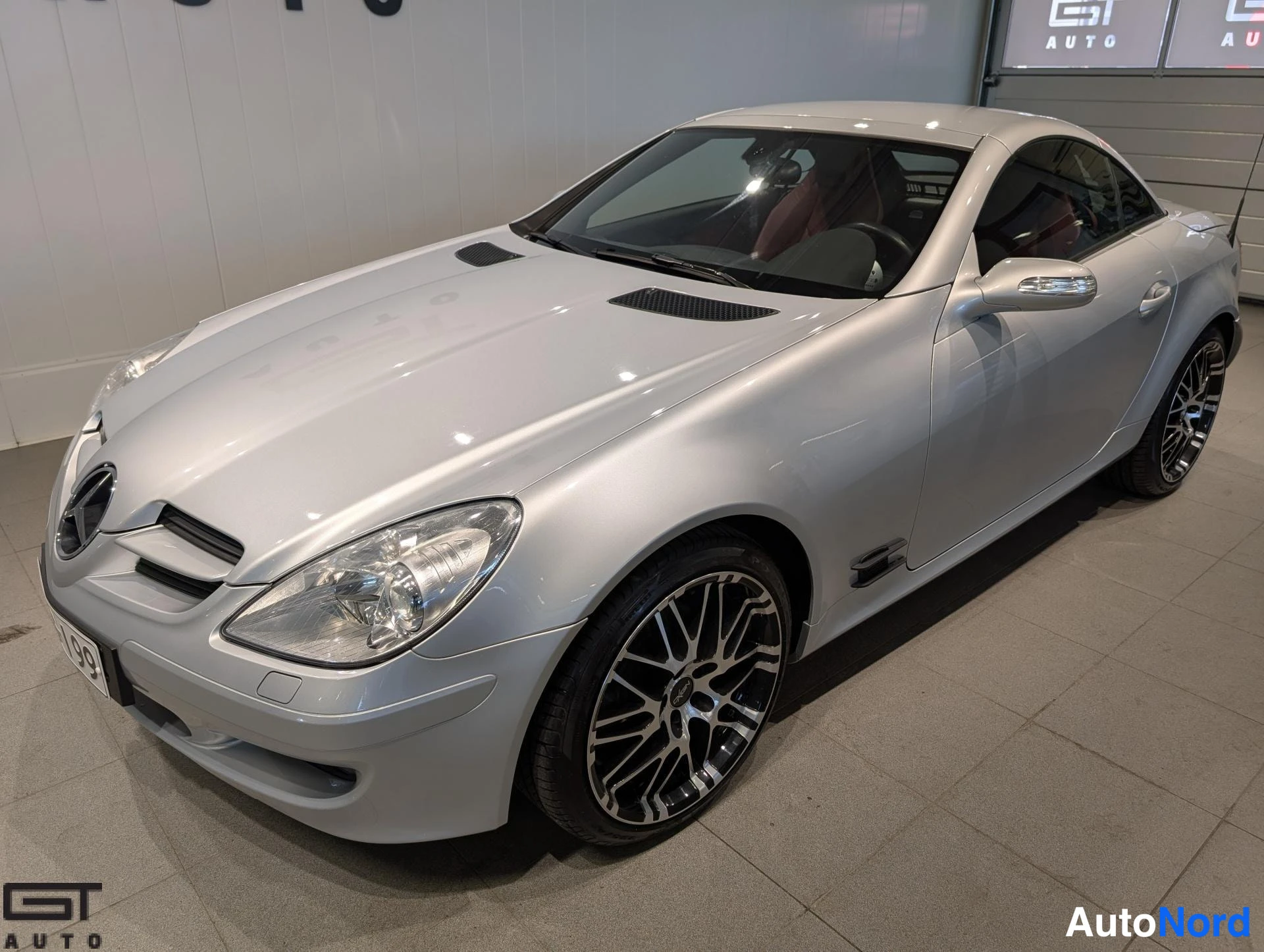 Hopea Mercedes-Benz SLK 2004, etuviisto, keula vasemmalle, kuva 5