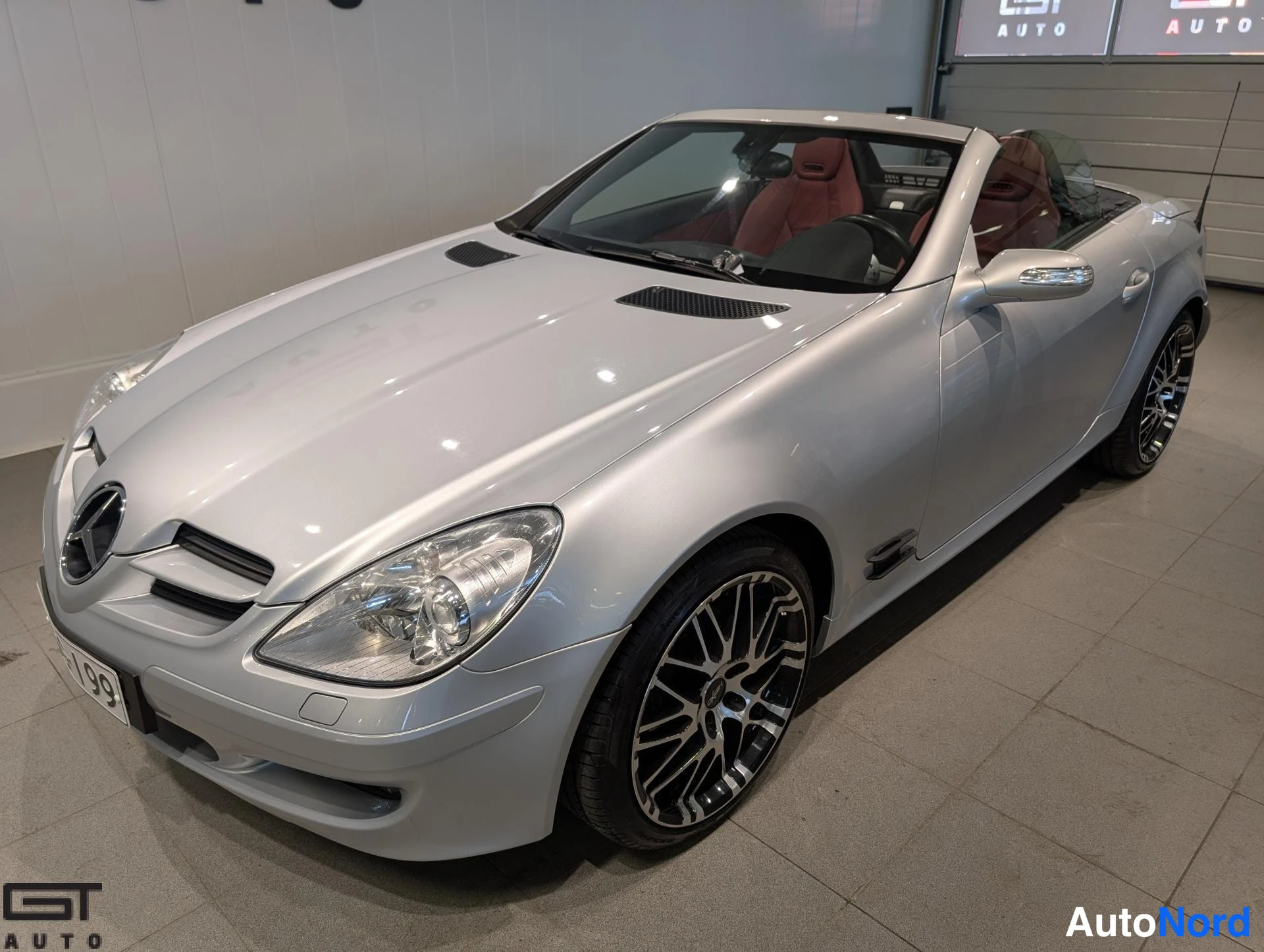 Hopea Mercedes-Benz SLK 2004, etuviisto, keula vasemmalle, kuva 6