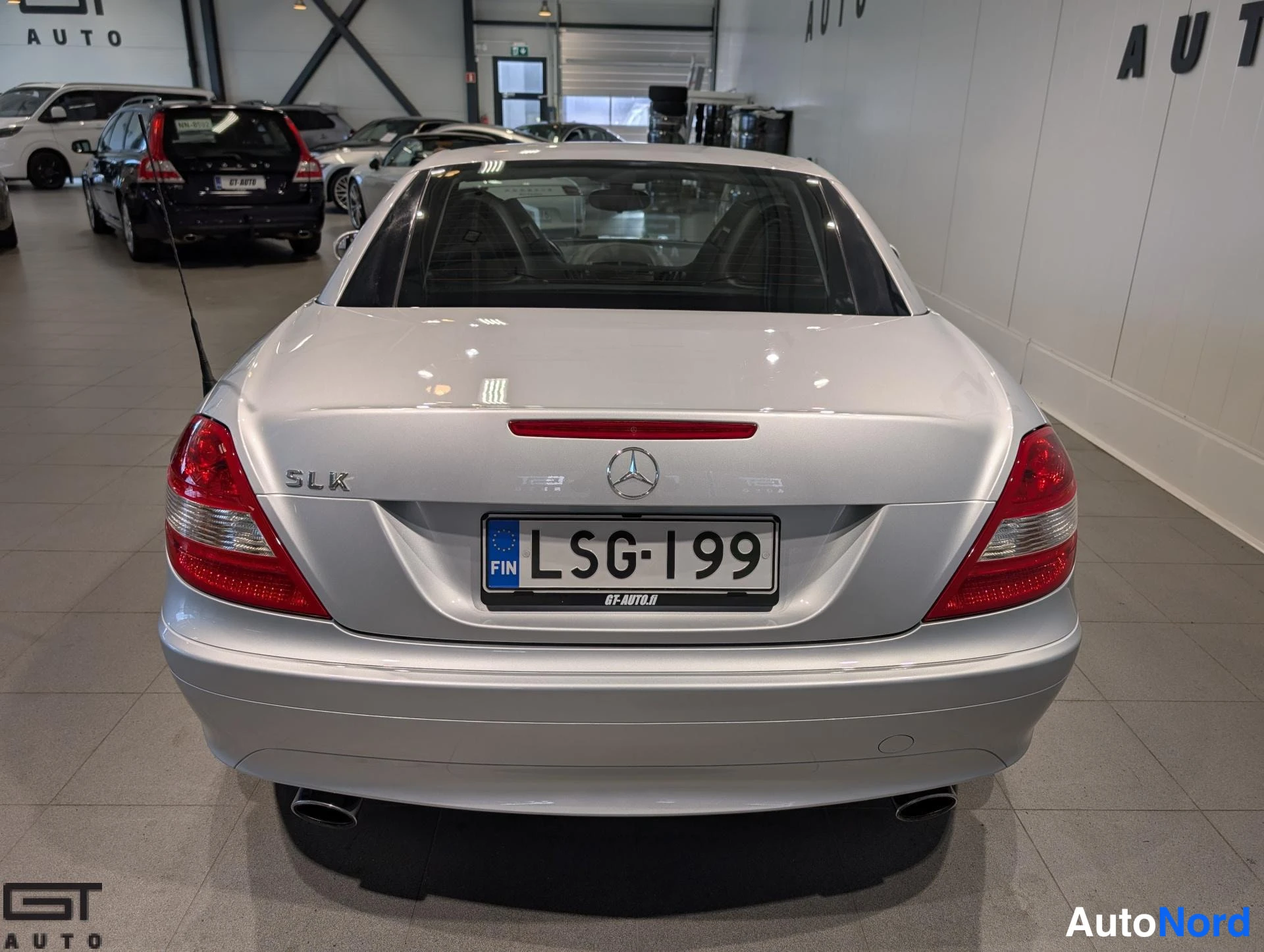 Hopea Mercedes-Benz SLK 2004, takaa, kuva 13