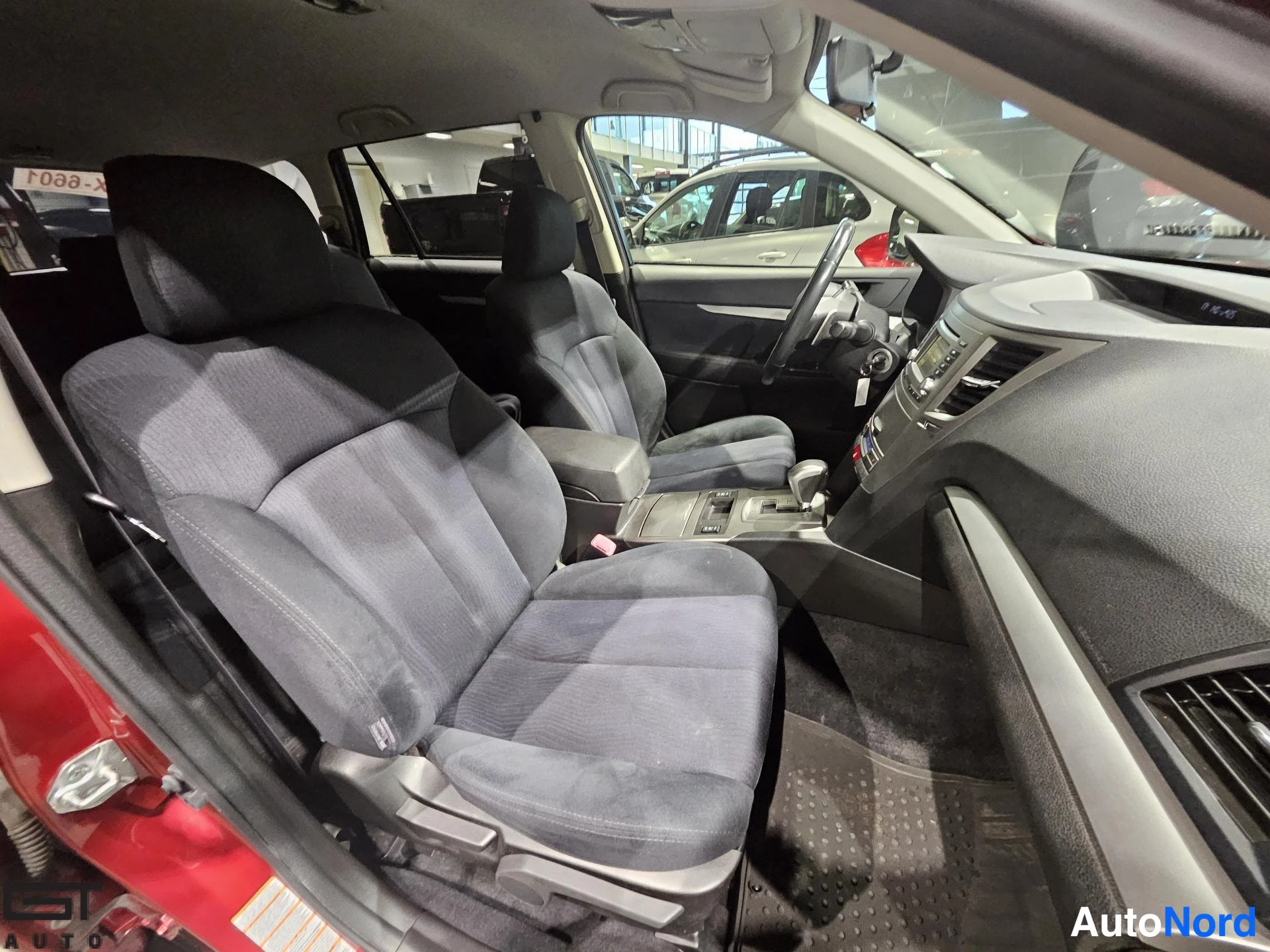 Red Subaru Outback 2013, front seats, photo 15
