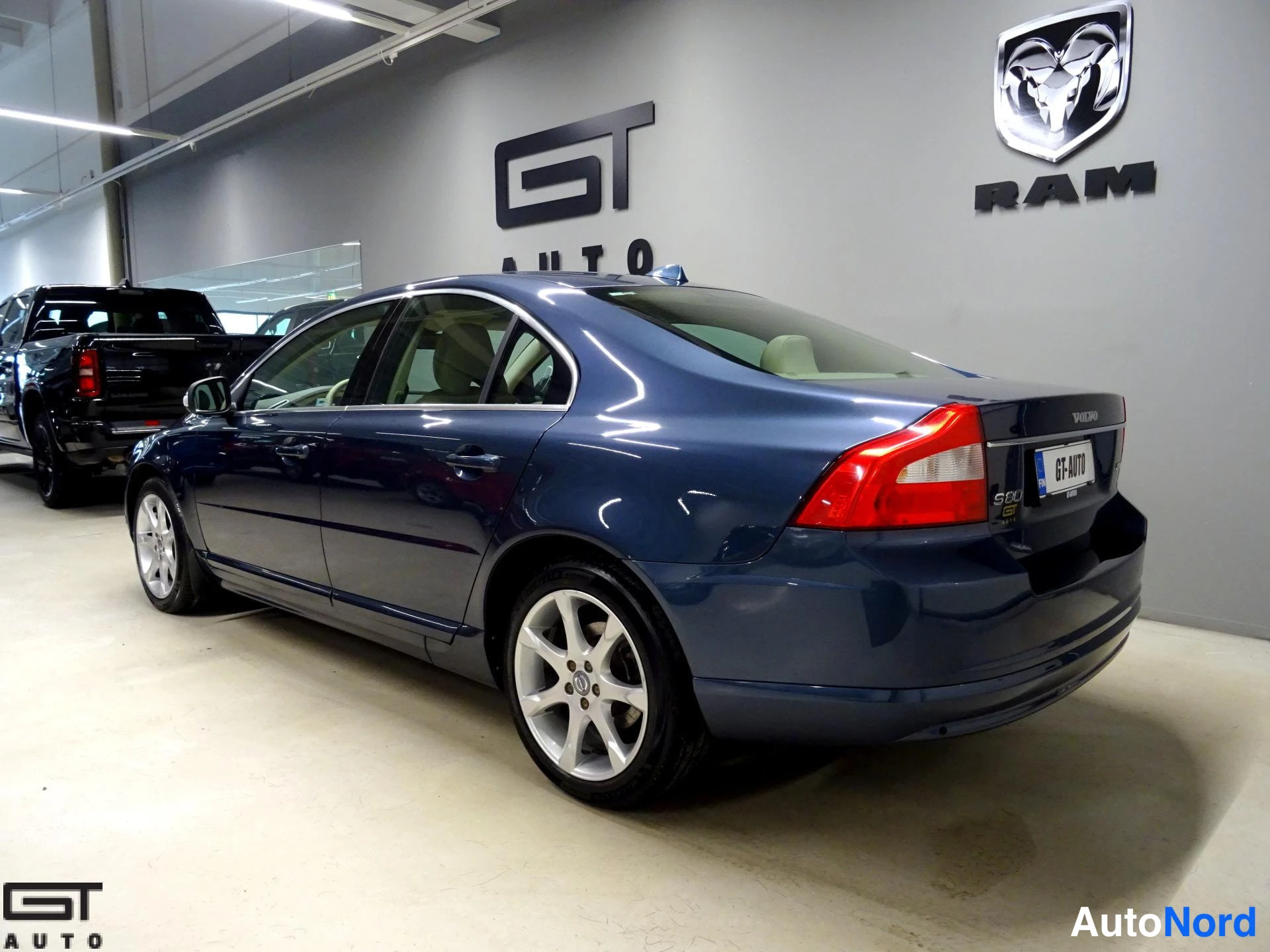 Sininen Volvo S80 2007, takaviisto, kuva 6