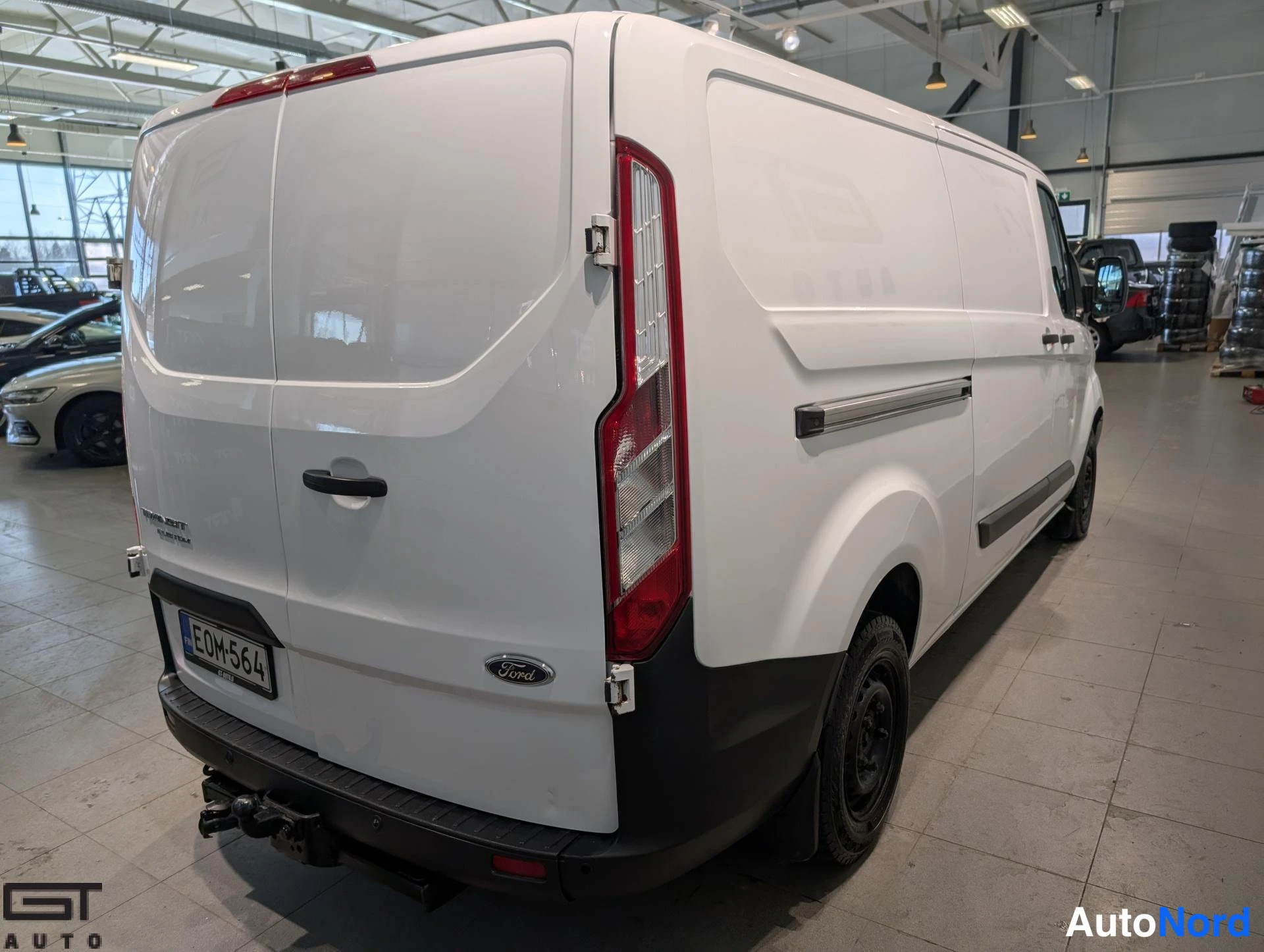 Valkoinen Ford Transit Custom 2017, takaviisto, kuva 6