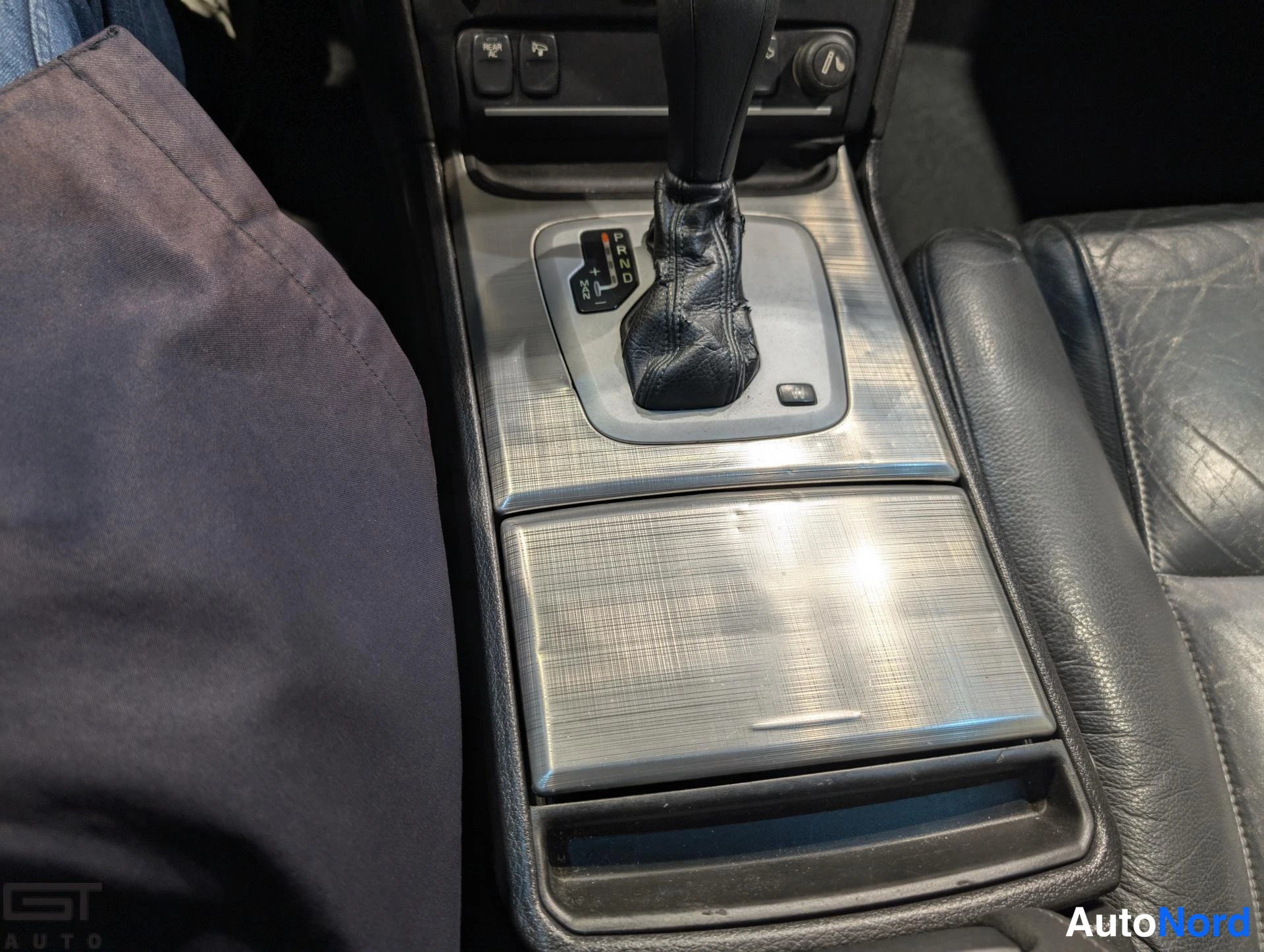 Silver Volvo XC90 2007, detail, photo 25