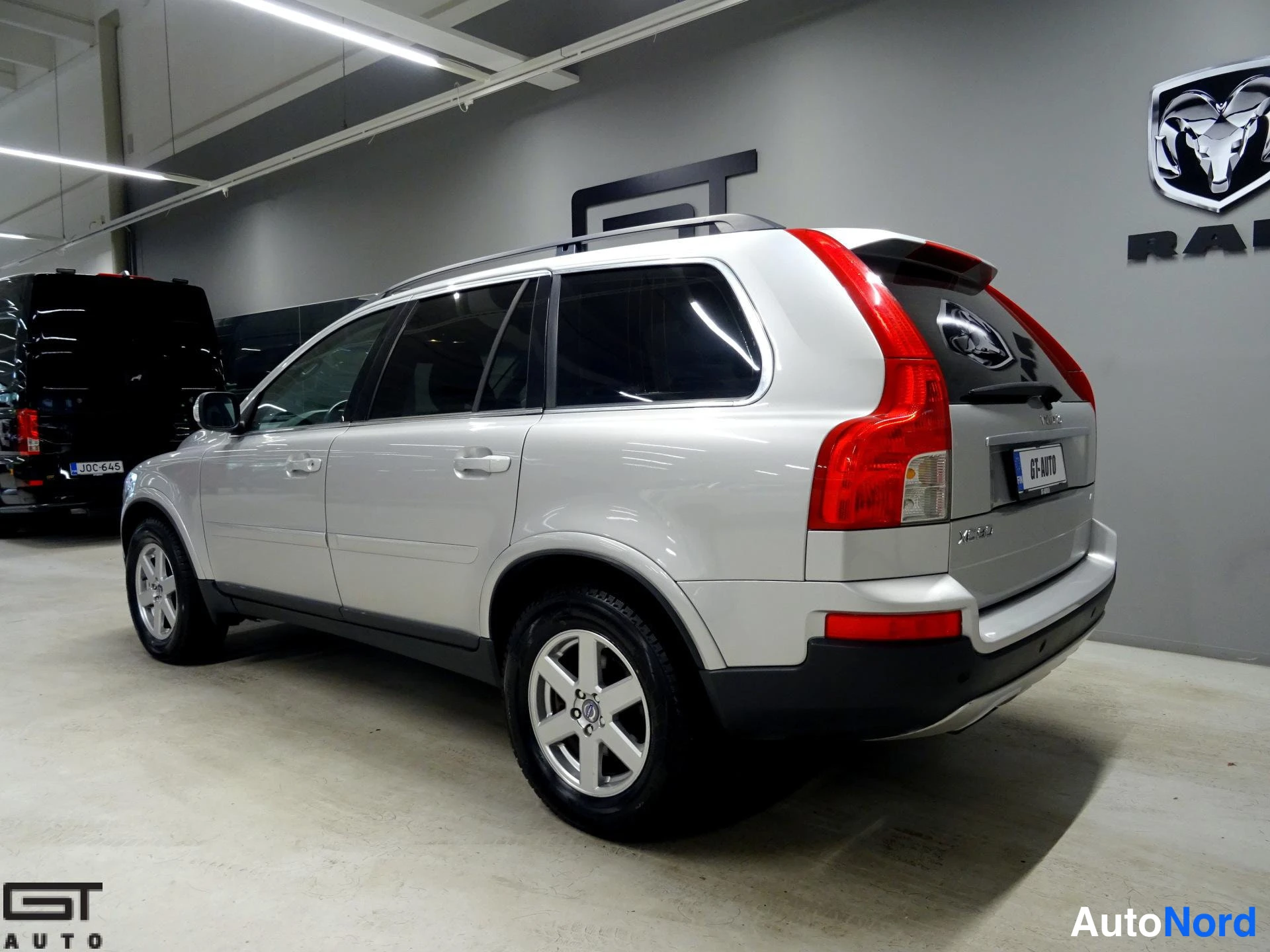 Silver Volvo XC90 2007, rear three-quarter, photo 7