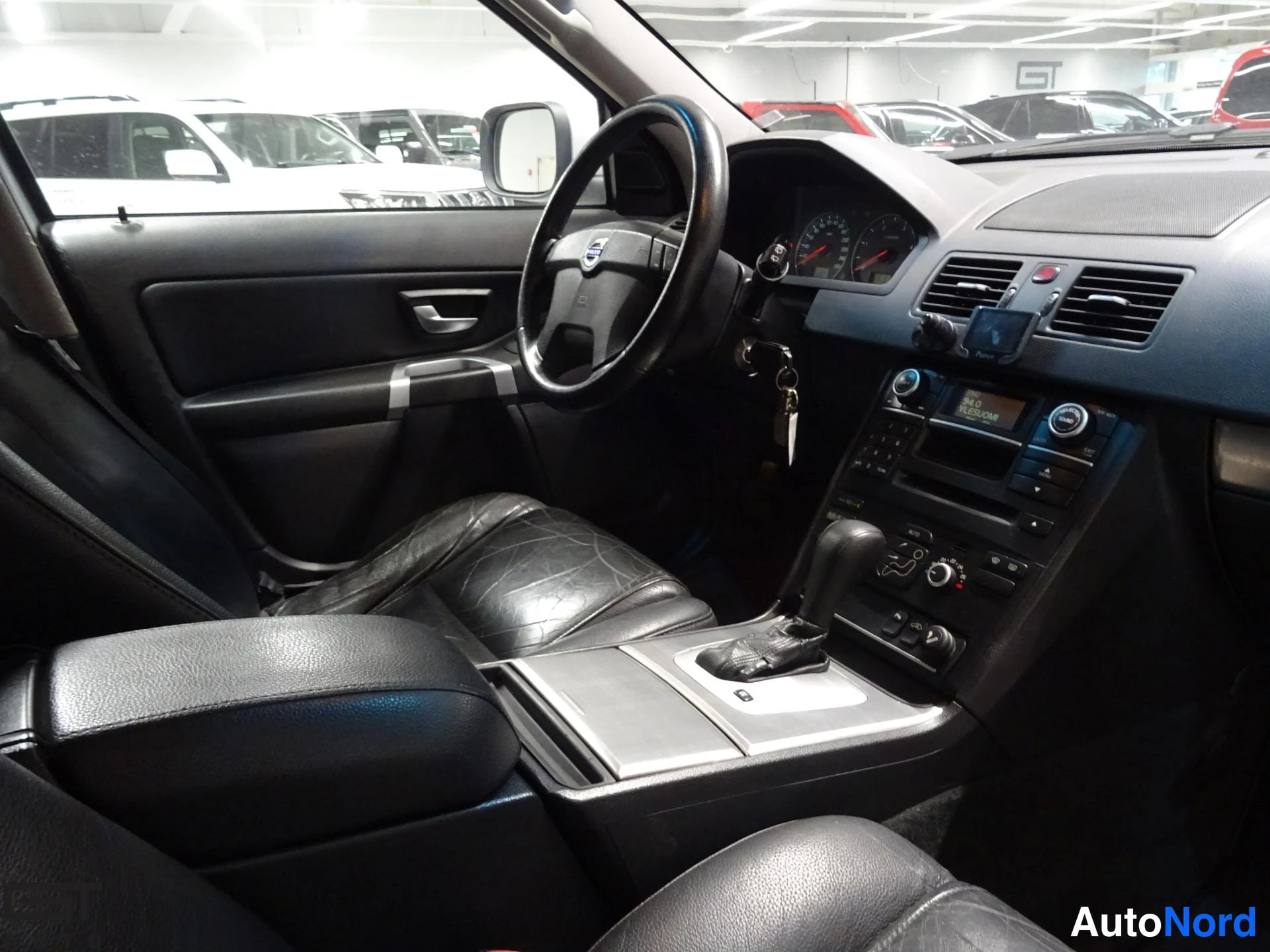 Silver Volvo XC90 2007, cockpit, photo 13