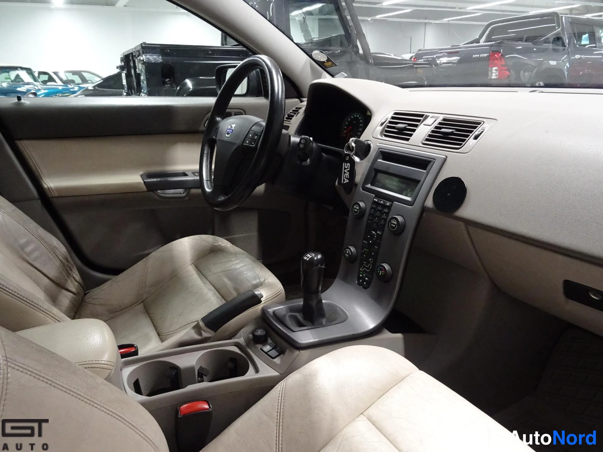 Black Volvo V50 2004, cockpit, photo 13