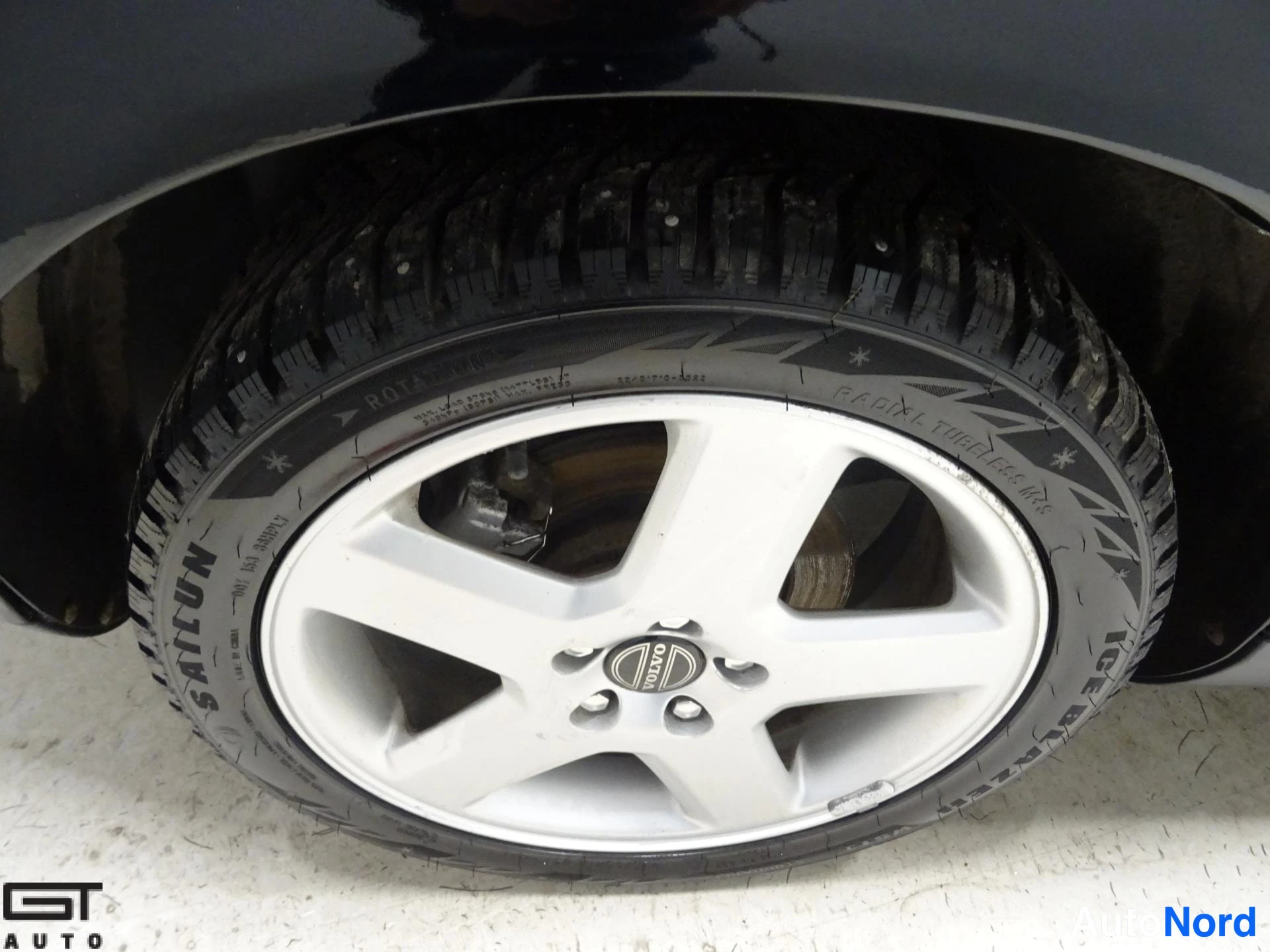 Black Volvo V50 2004, detail, photo 19