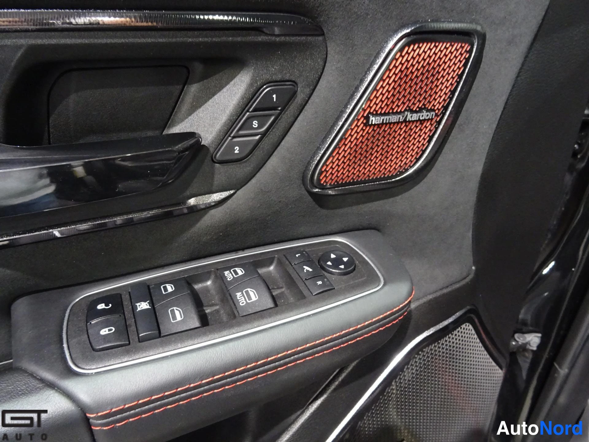 Black Dodge Ram 2021, detail, photo 30