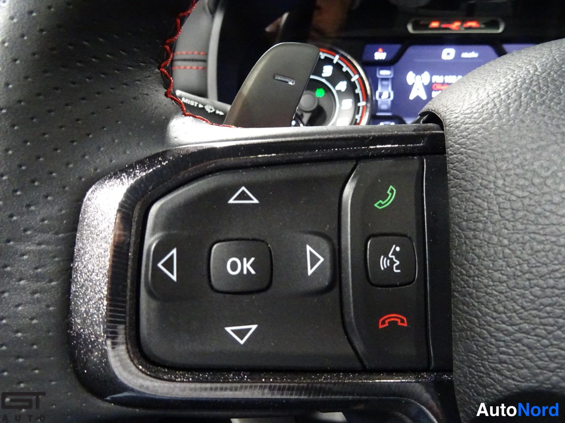 Black Dodge Ram 2021, detail, photo 35