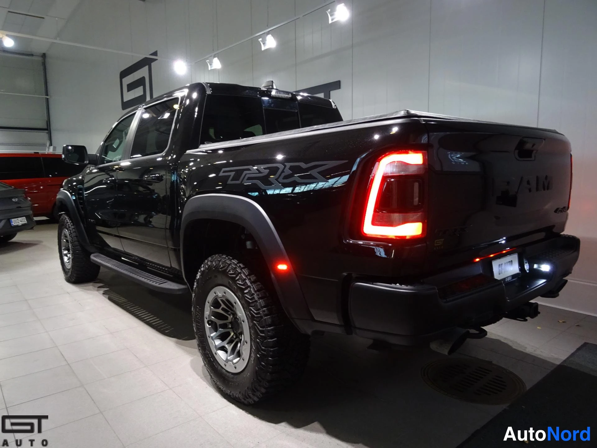 Black Dodge Ram 2021, rear three-quarter, photo 9