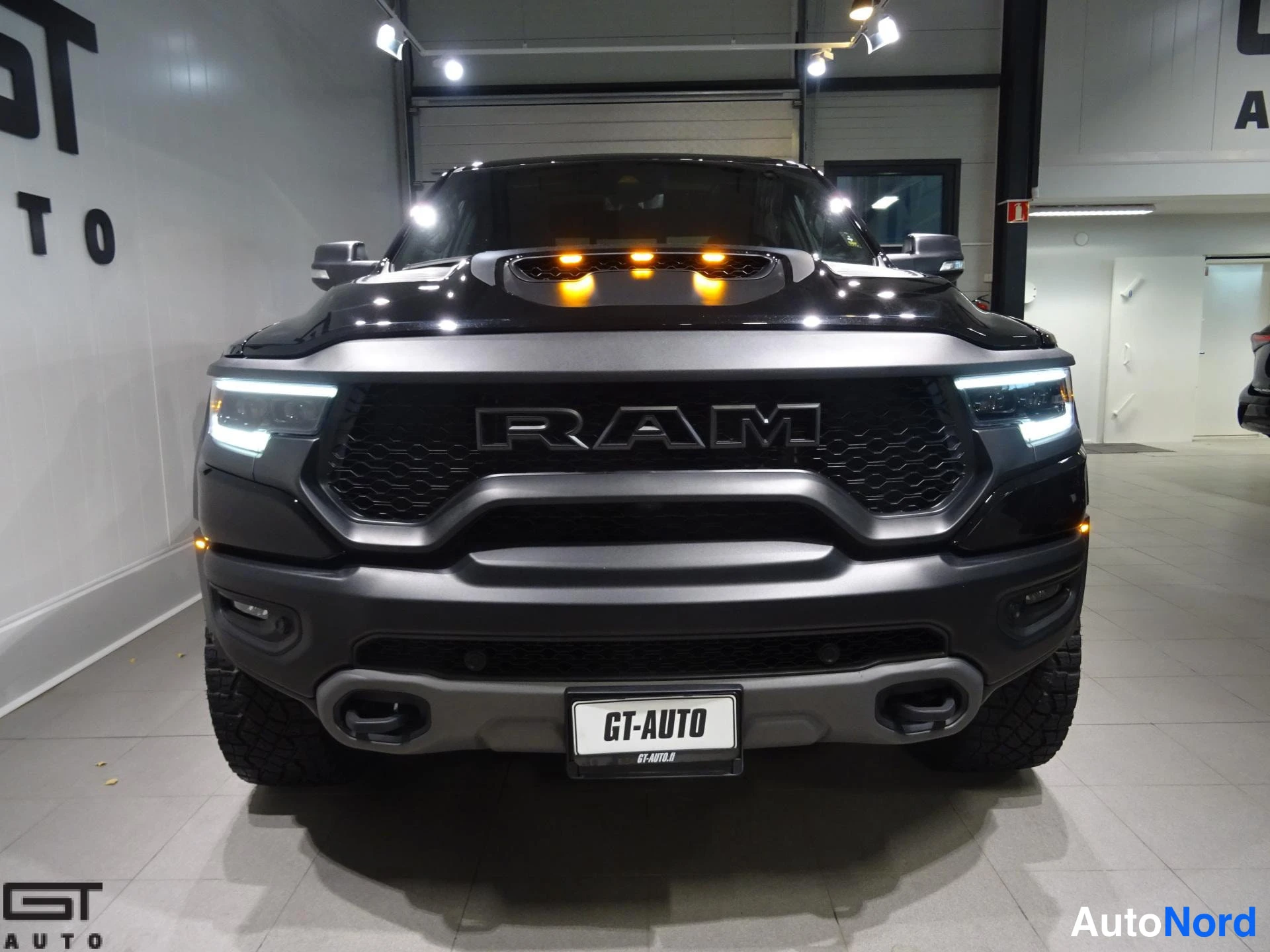Black Dodge Ram 2021, front, photo 4