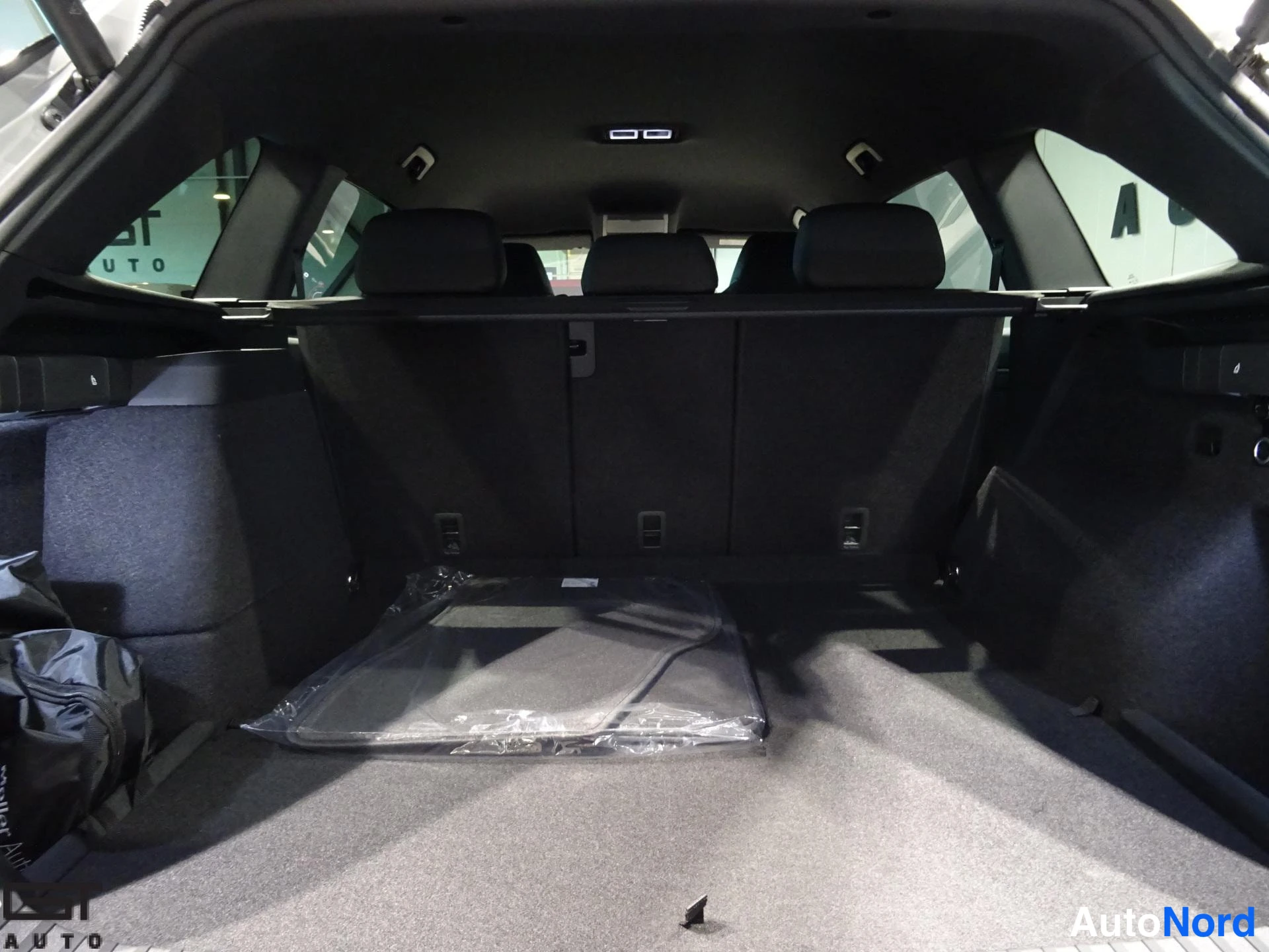 Harmaa Skoda Kodiaq 2026, tavaratila, kuva 20