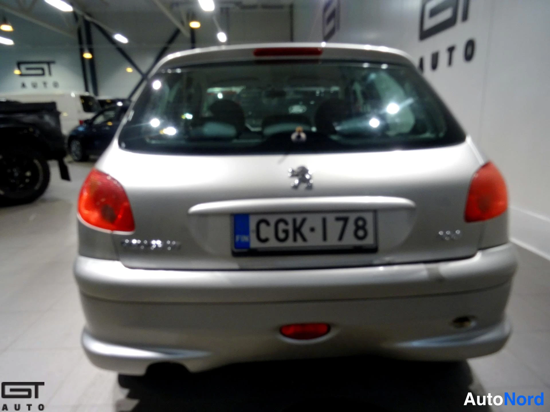 Beige Peugeot 206 2007, takaa, kuva 7