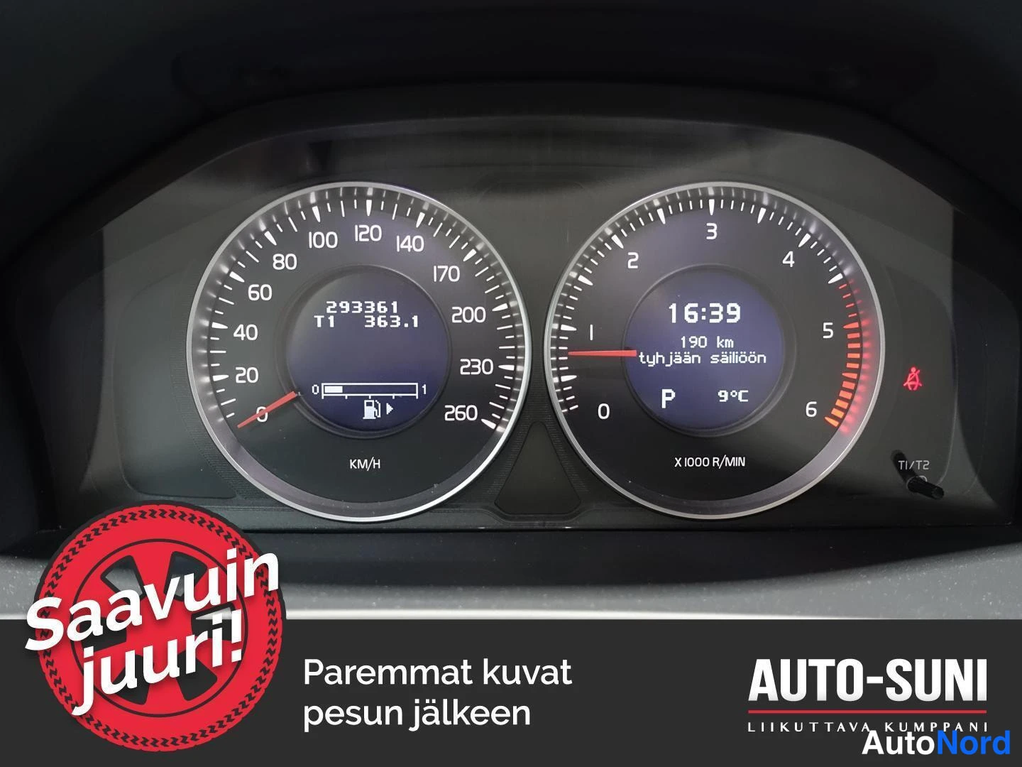 Sininen Volvo V60 2012, yksityiskohta, kuva 8
