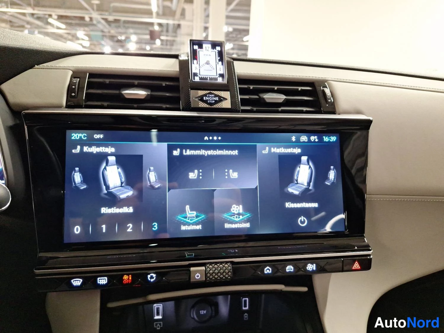 Sininen DS 7 E-Tense 2023, yksityiskohta, kuva 21
