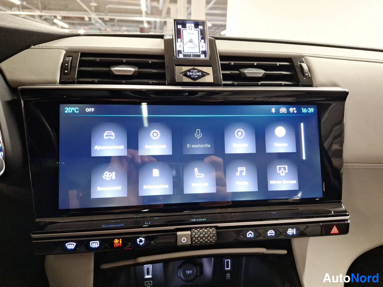 Sininen DS 7 E-Tense 2023, yksityiskohta, kuva 22