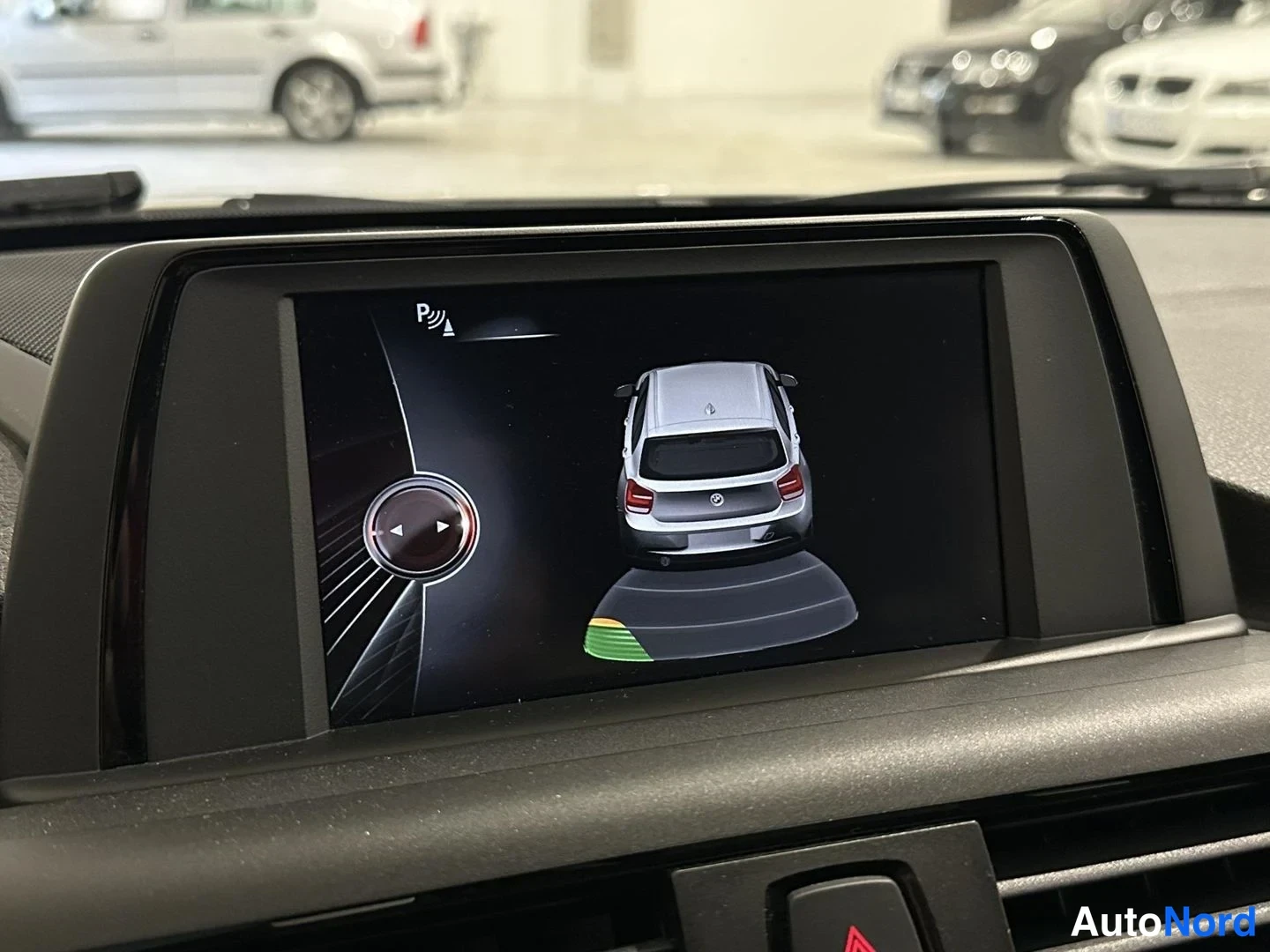 Valkoinen BMW 116i 2014, yksityiskohta, kuva 16