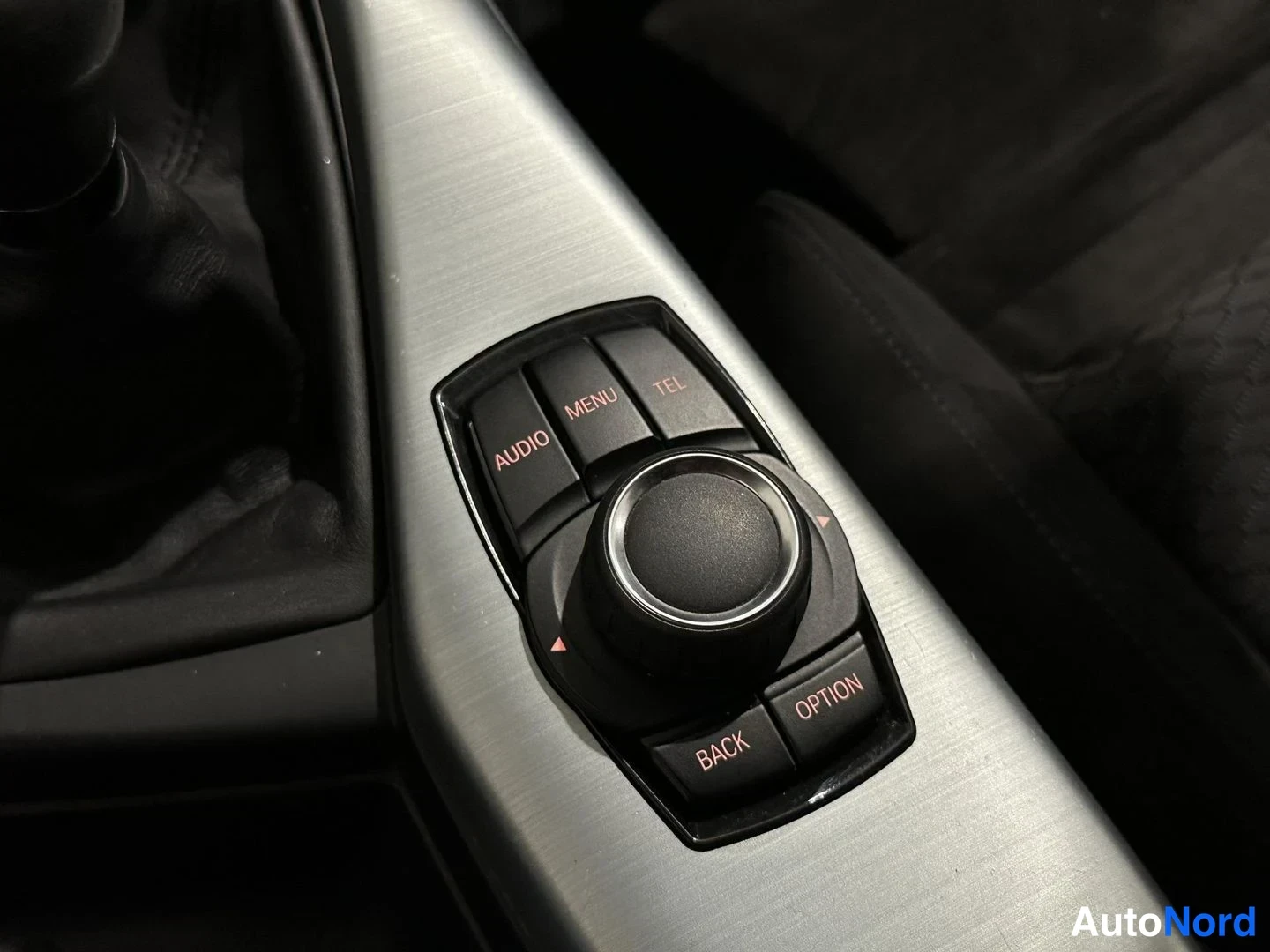 Valkoinen BMW 116i 2014, yksityiskohta, kuva 14