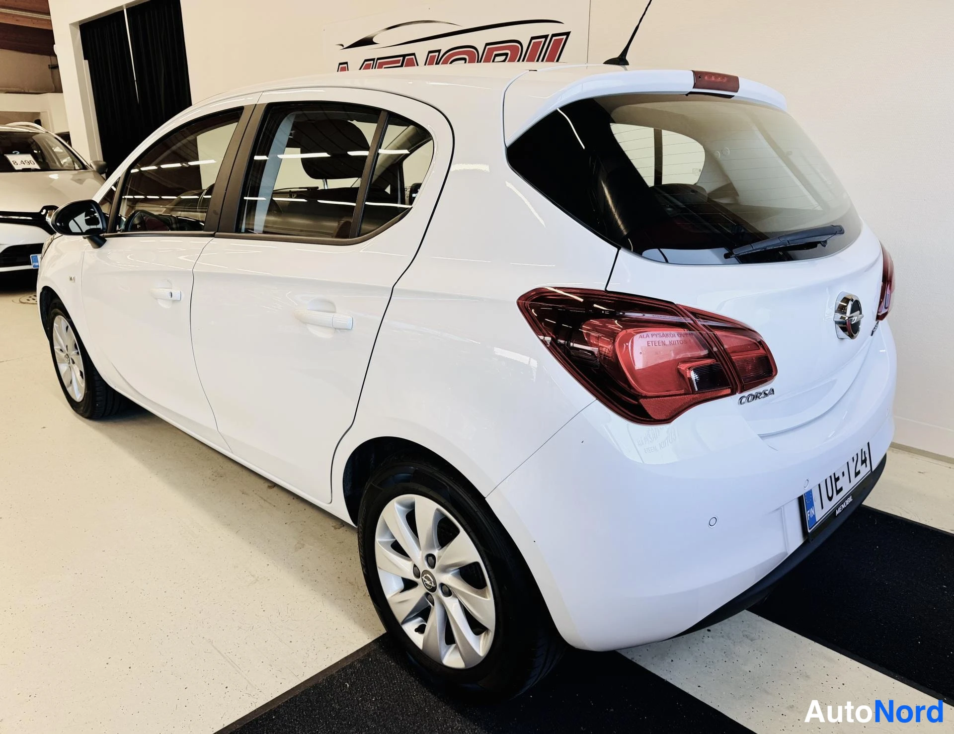 Valkoinen Opel Corsa 2018, takaviisto, kuva 6