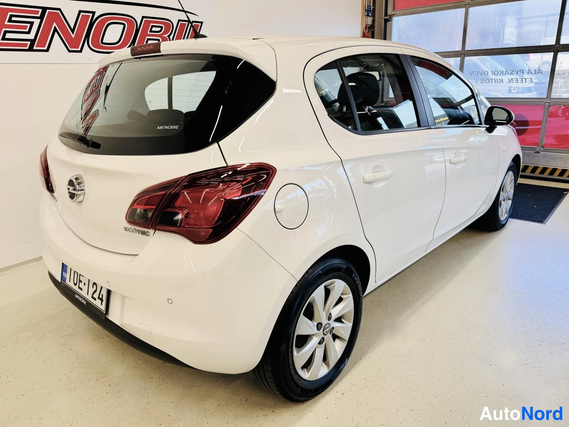 Valkoinen Opel Corsa 2018, takaviisto, kuva 7