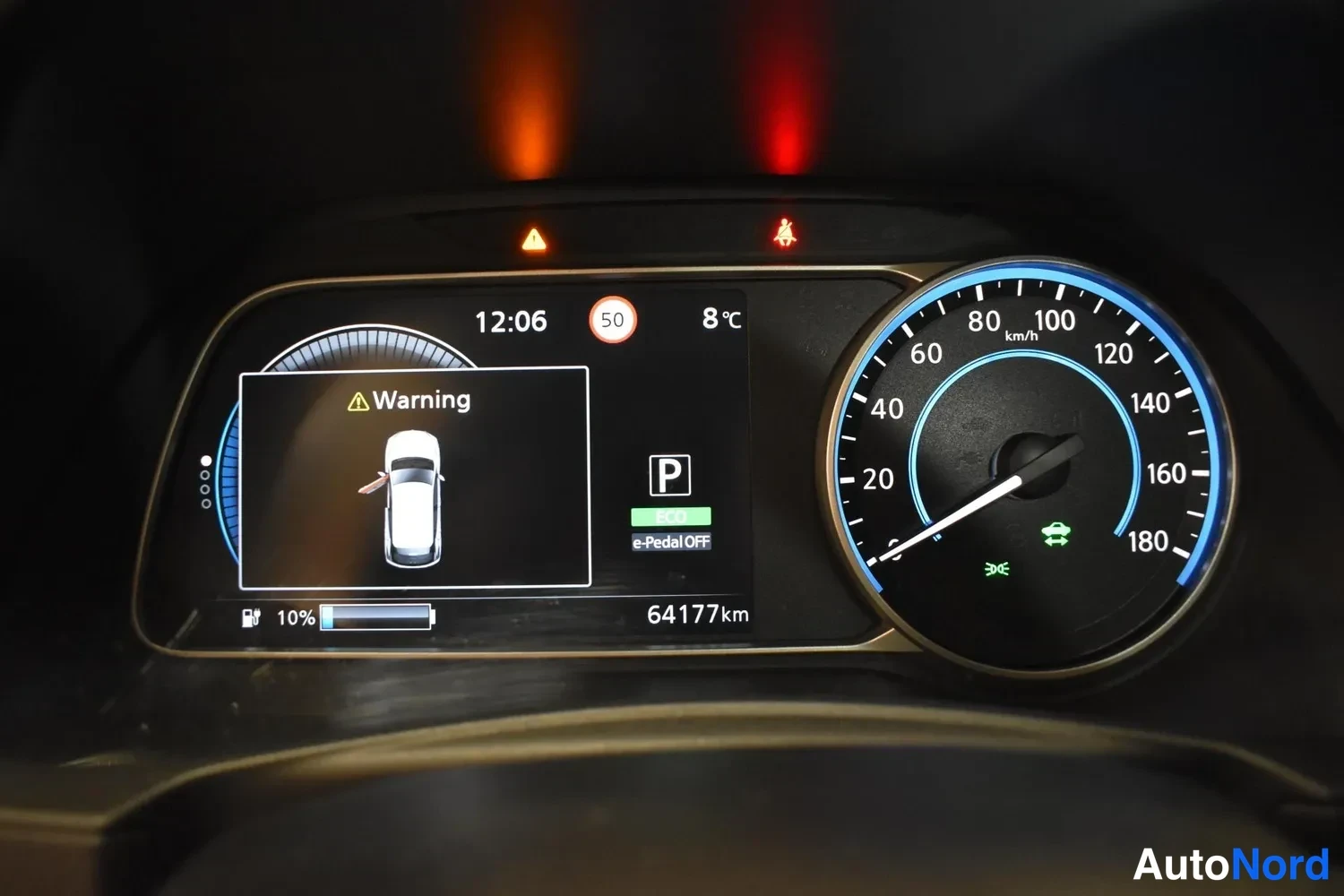 Harmaa Nissan Leaf 2023, yksityiskohta, kuva 15