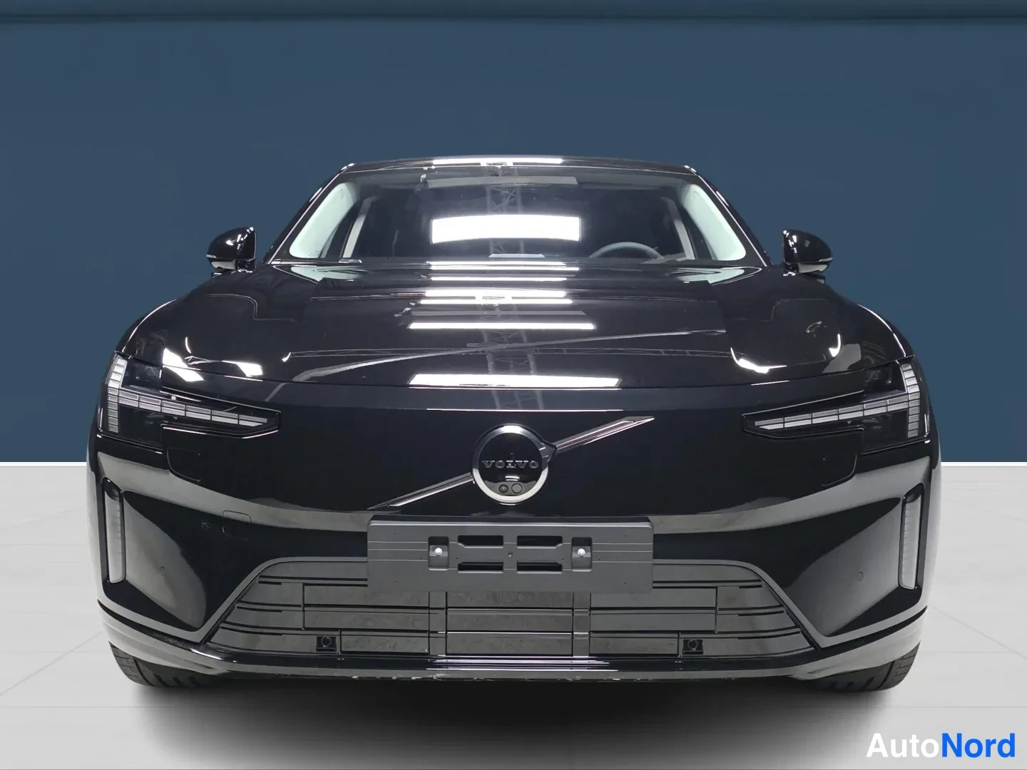 Musta Volvo ES90 2026, edestä, kuva 4