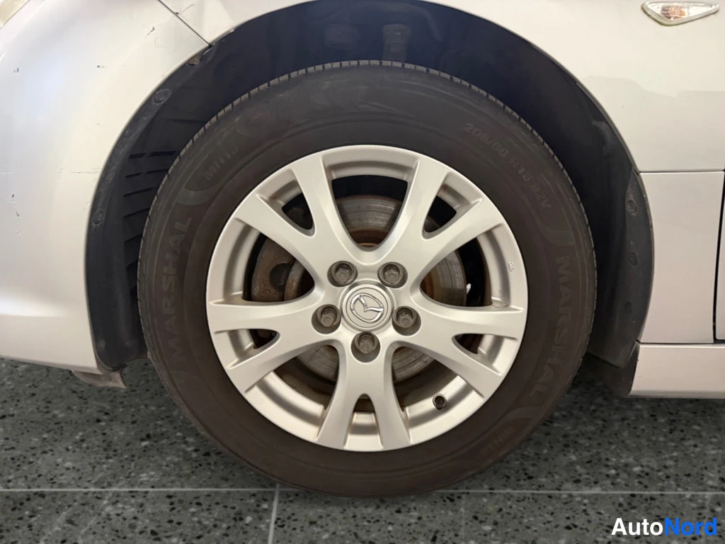 Harmaa Mazda 6 2011, yksityiskohta, kuva 17