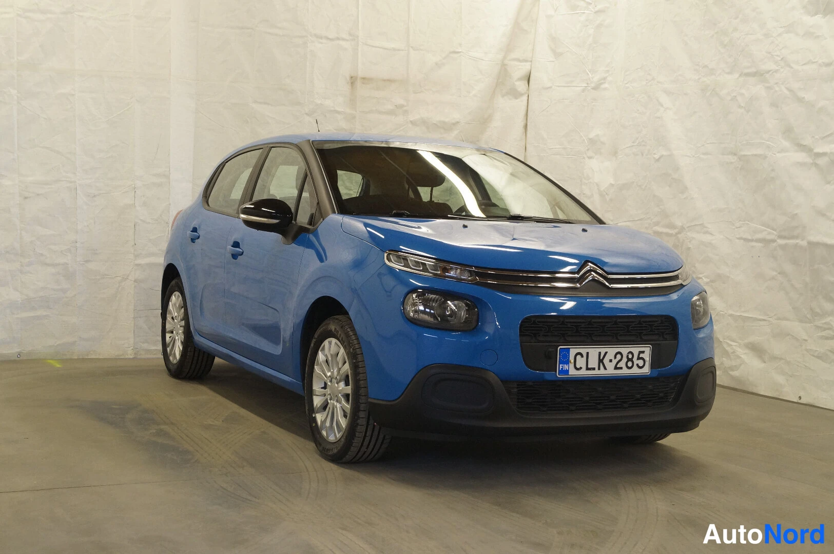 Sininen Citroen C3 2018, etuviisto, keula oikealle, kuva 2
