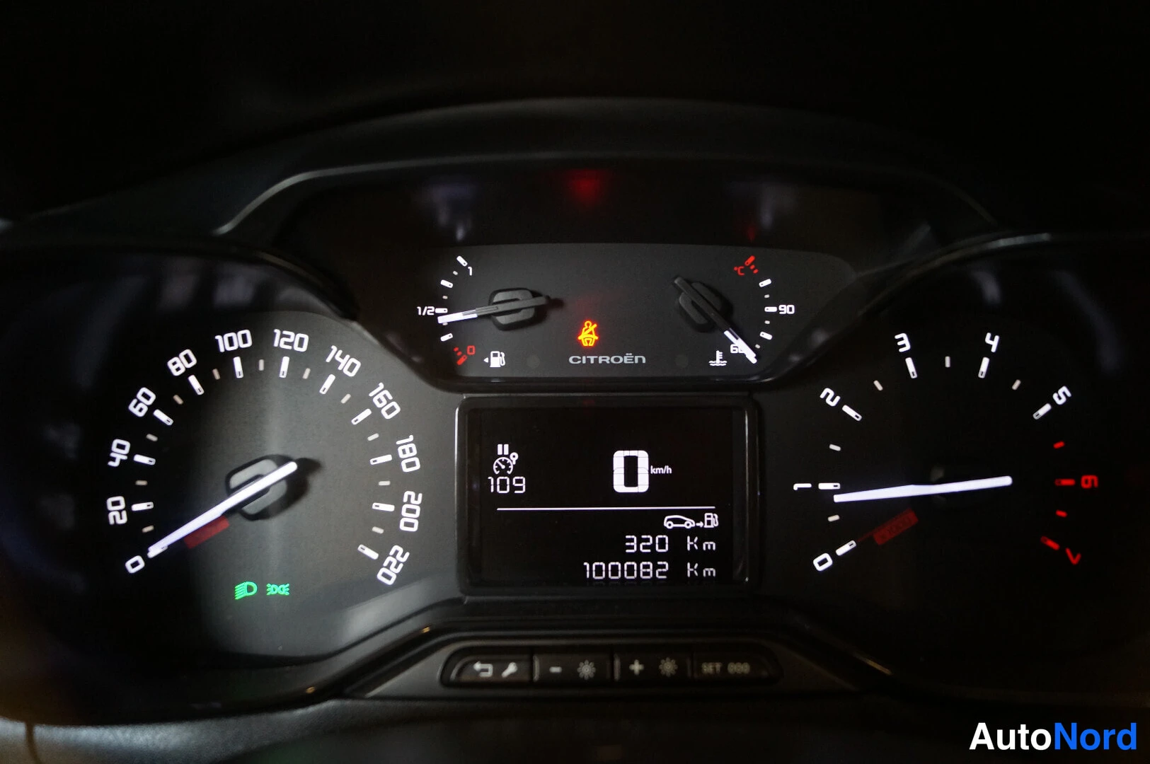 Sininen Citroen C3 2018, yksityiskohta, kuva 12