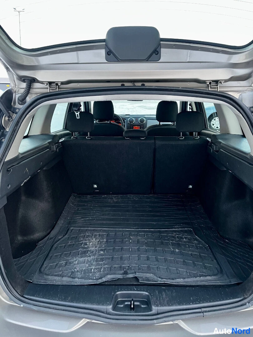 Beige Dacia Logan MCV 2014, boot, photo 11