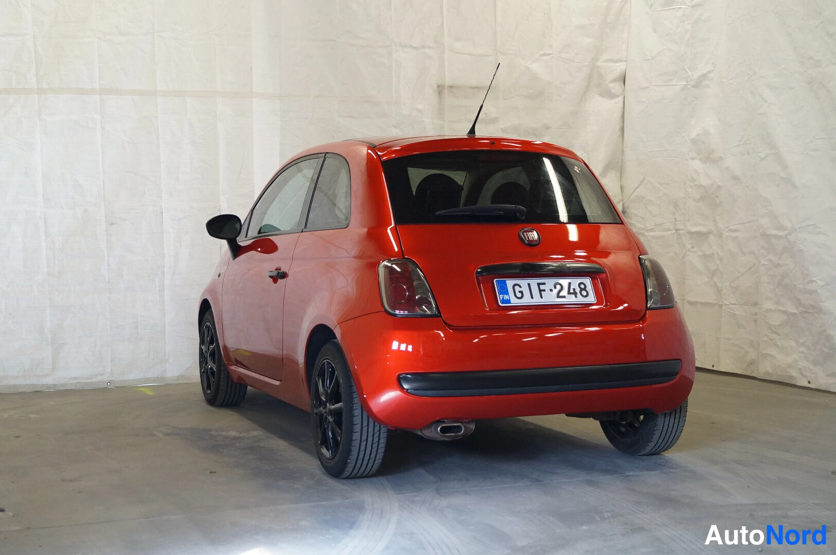 Punainen Fiat 500 2008, takaviisto, kuva 4