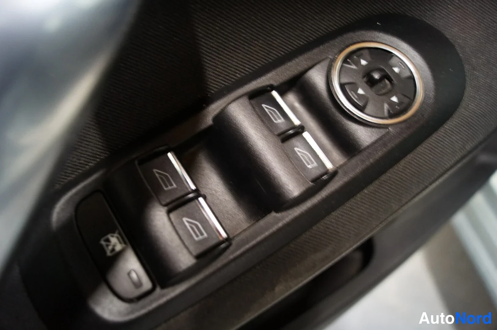 Vihreä Ford Mondeo 2009, yksityiskohta, kuva 12