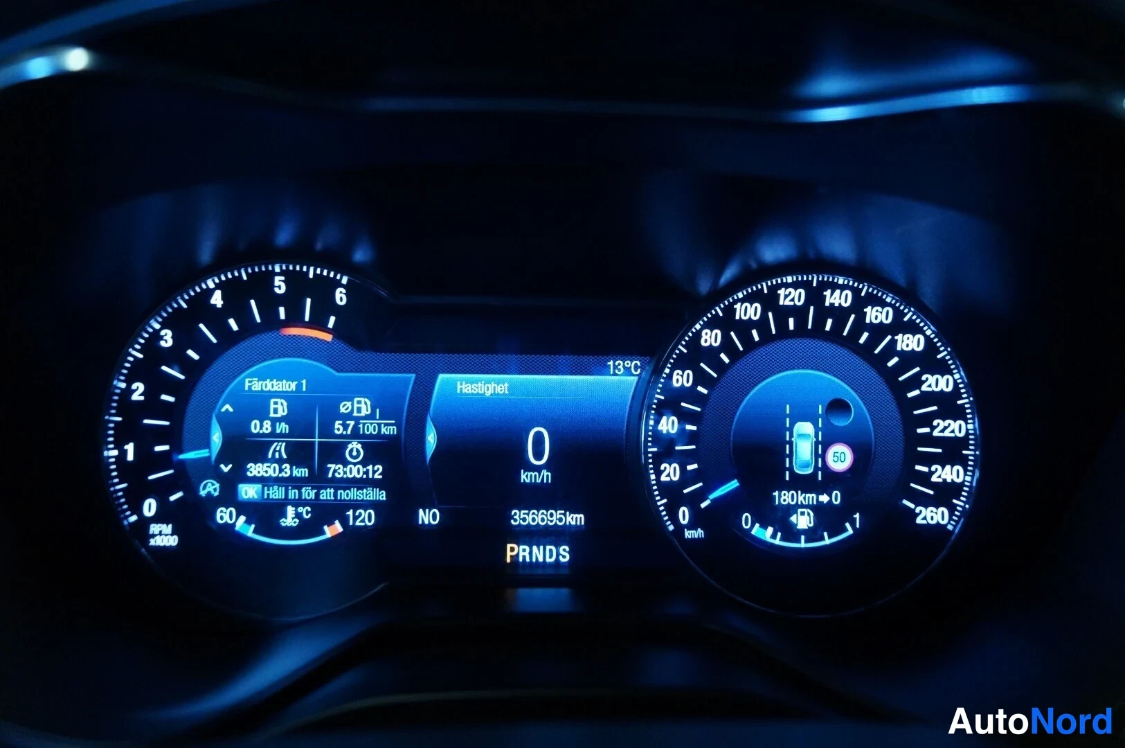 Hopea Ford Mondeo 2018, yksityiskohta, kuva 12