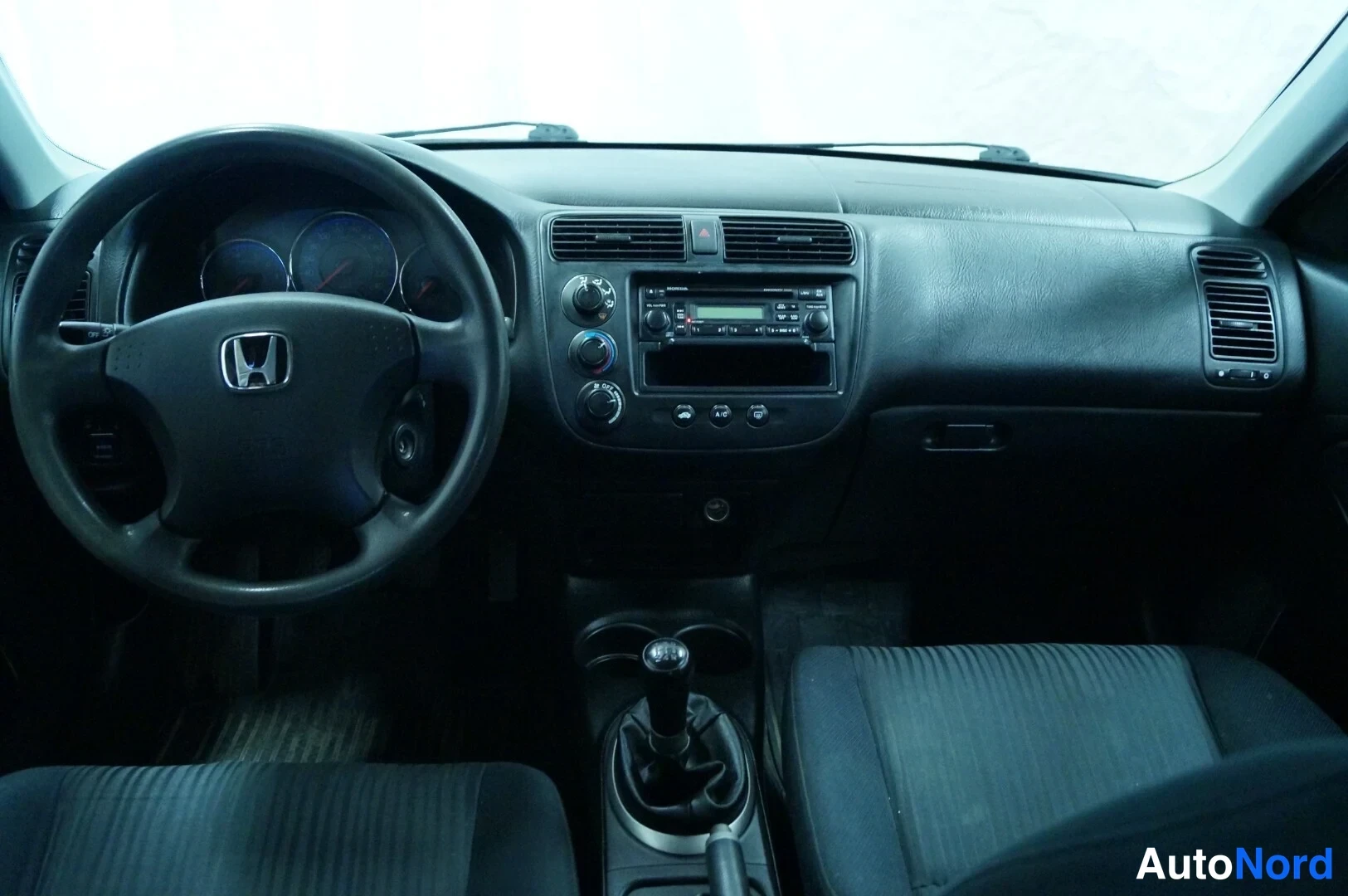 Beige Honda Civic 2003, ohjaamo, kuva 6