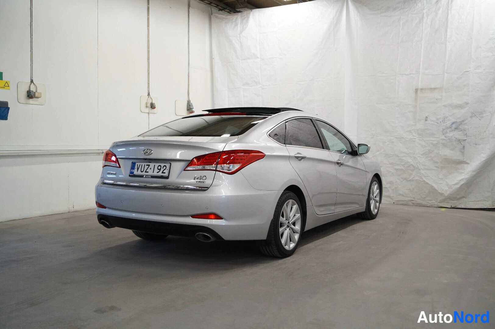 Hopea Hyundai i40 2012, takaviisto, kuva 3