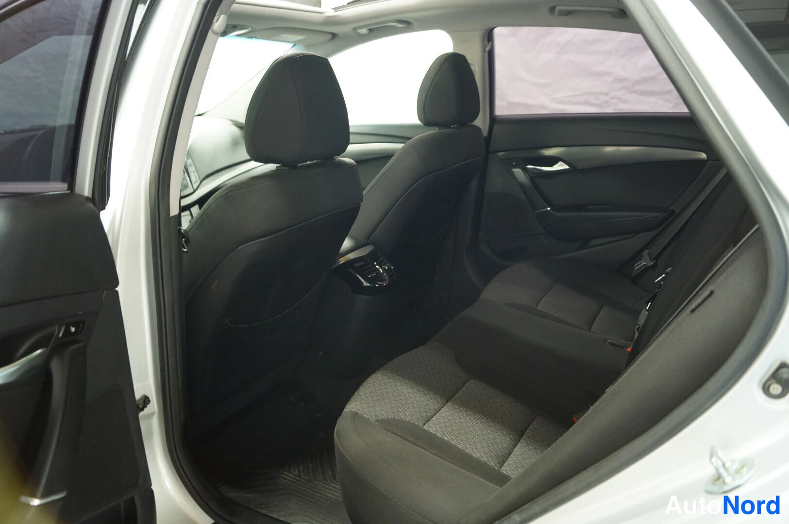 Hopea Hyundai i40 2012, takaistuimet, kuva 8