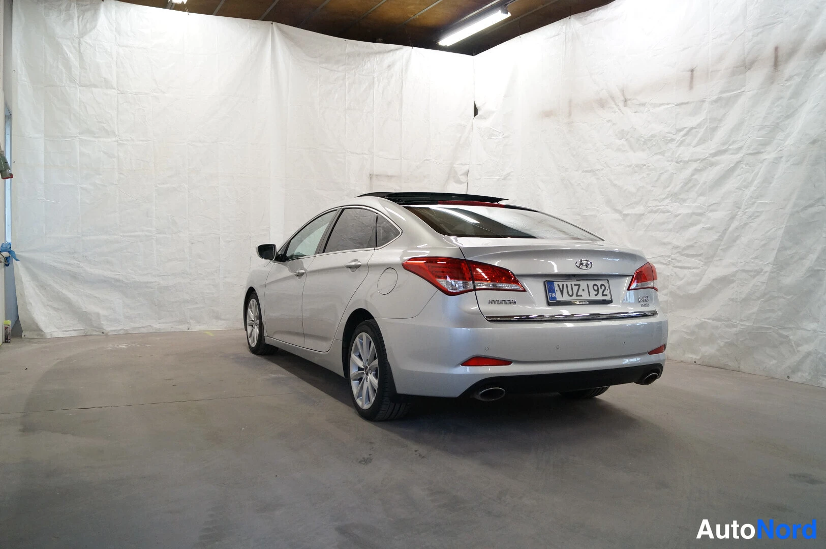 Hopea Hyundai i40 2012, takaviisto, kuva 4