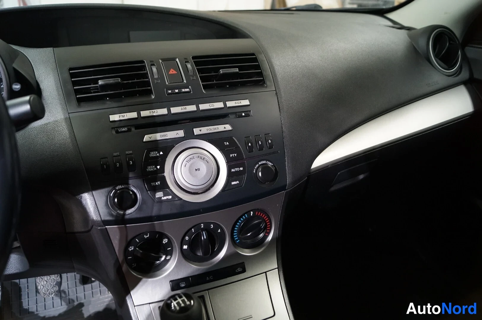 Sininen Mazda 3 2010, yksityiskohta, kuva 11
